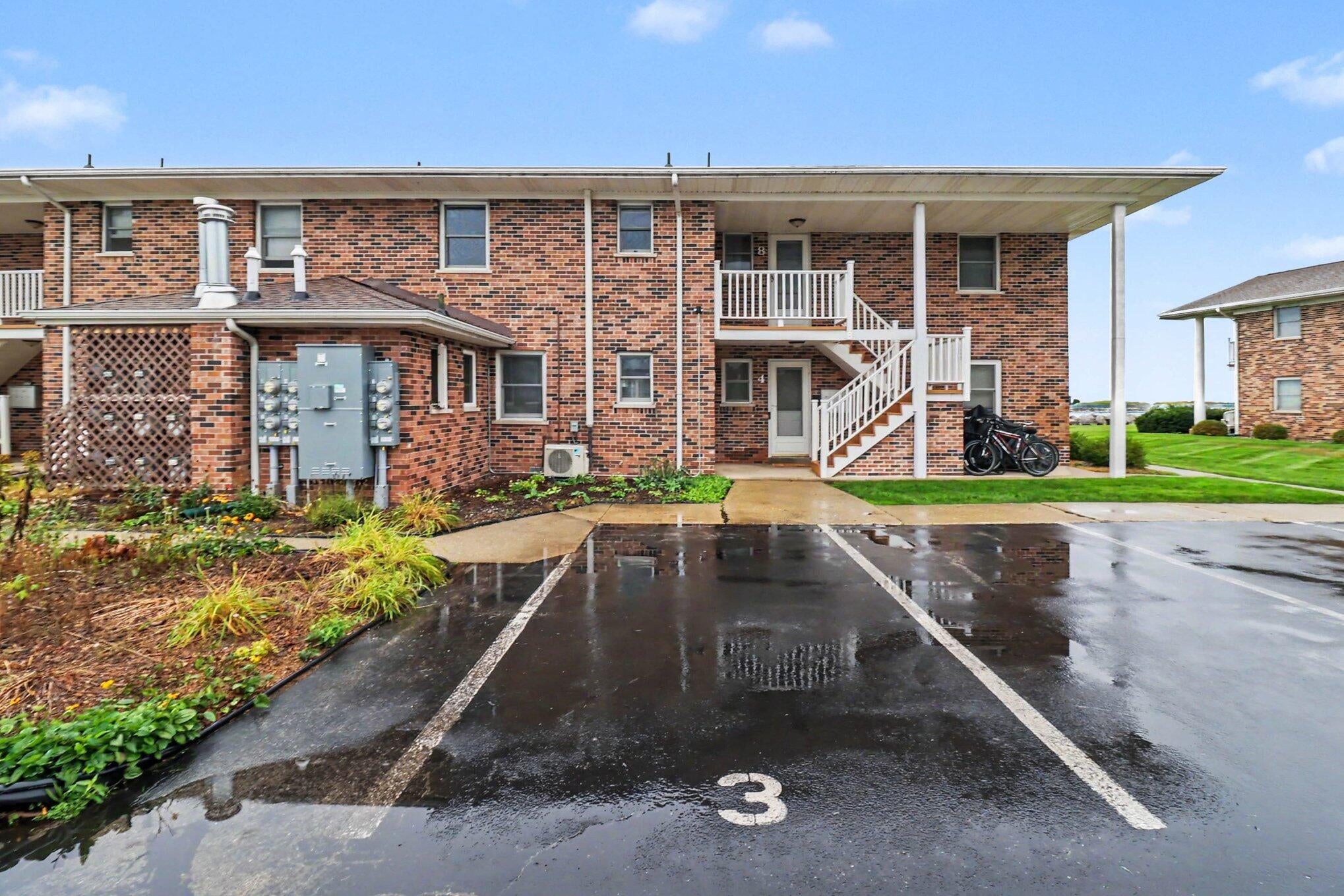 304 S Ferry Street 3