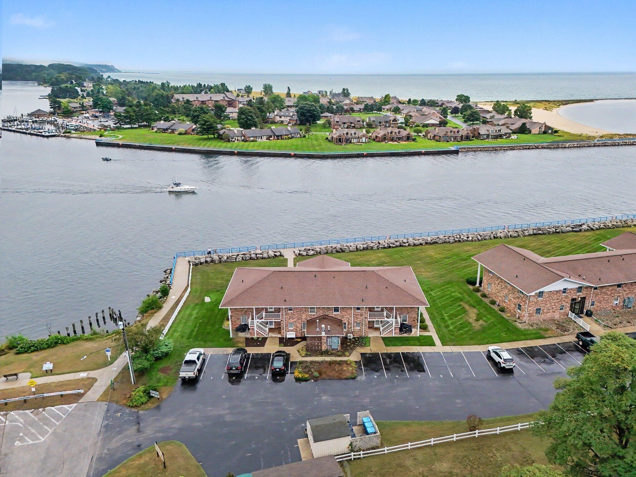 304 S Ferry Street 3