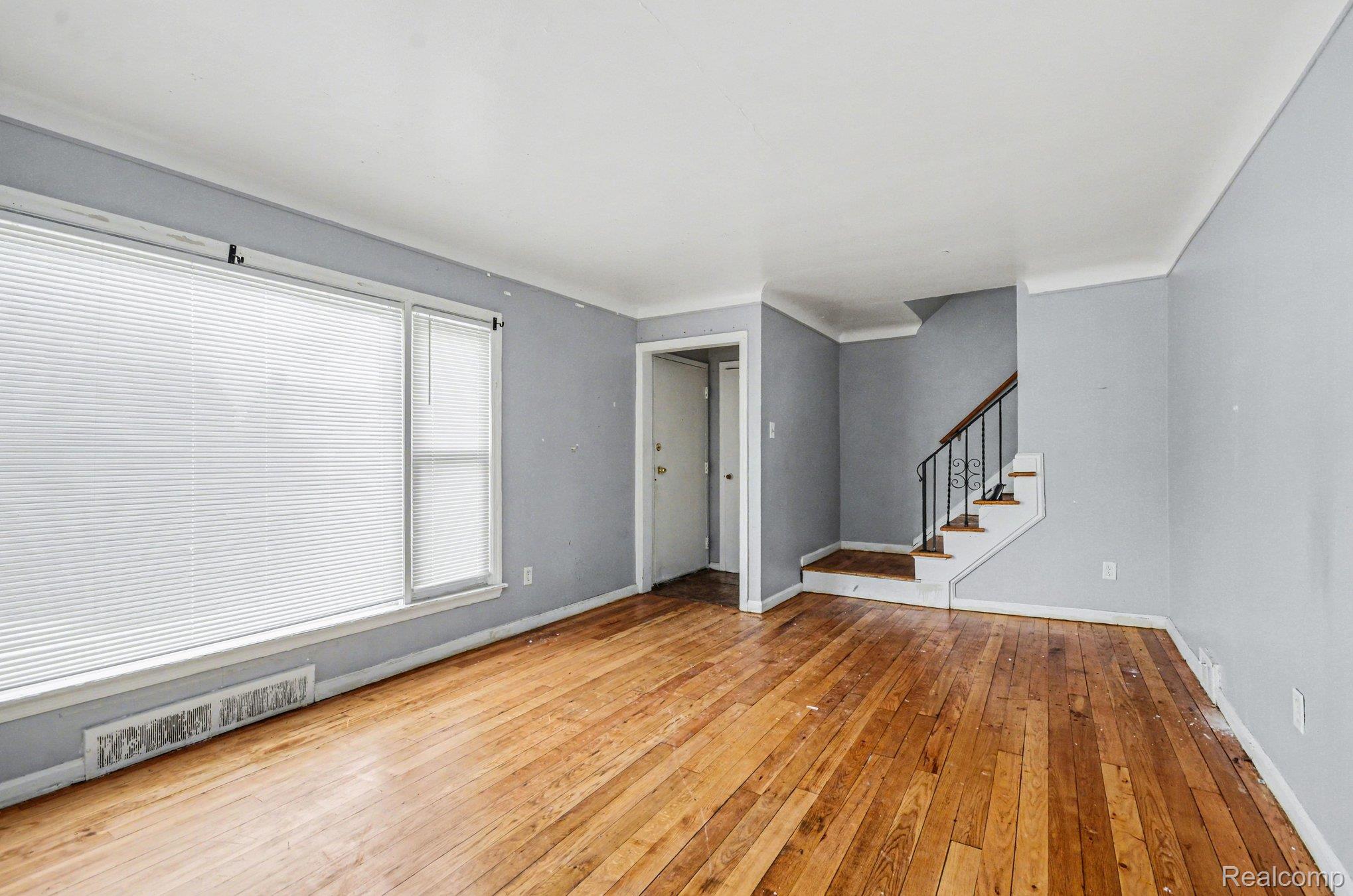 9119 Littlefield Street