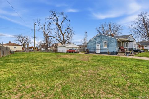 1738 Garfield Avenue Lincoln Park City MI 48146