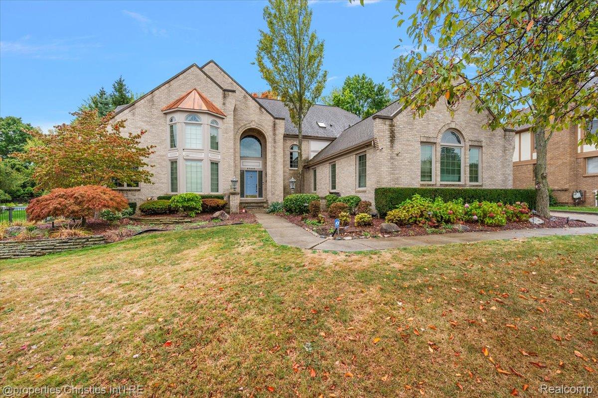 37907 Turnberry Court