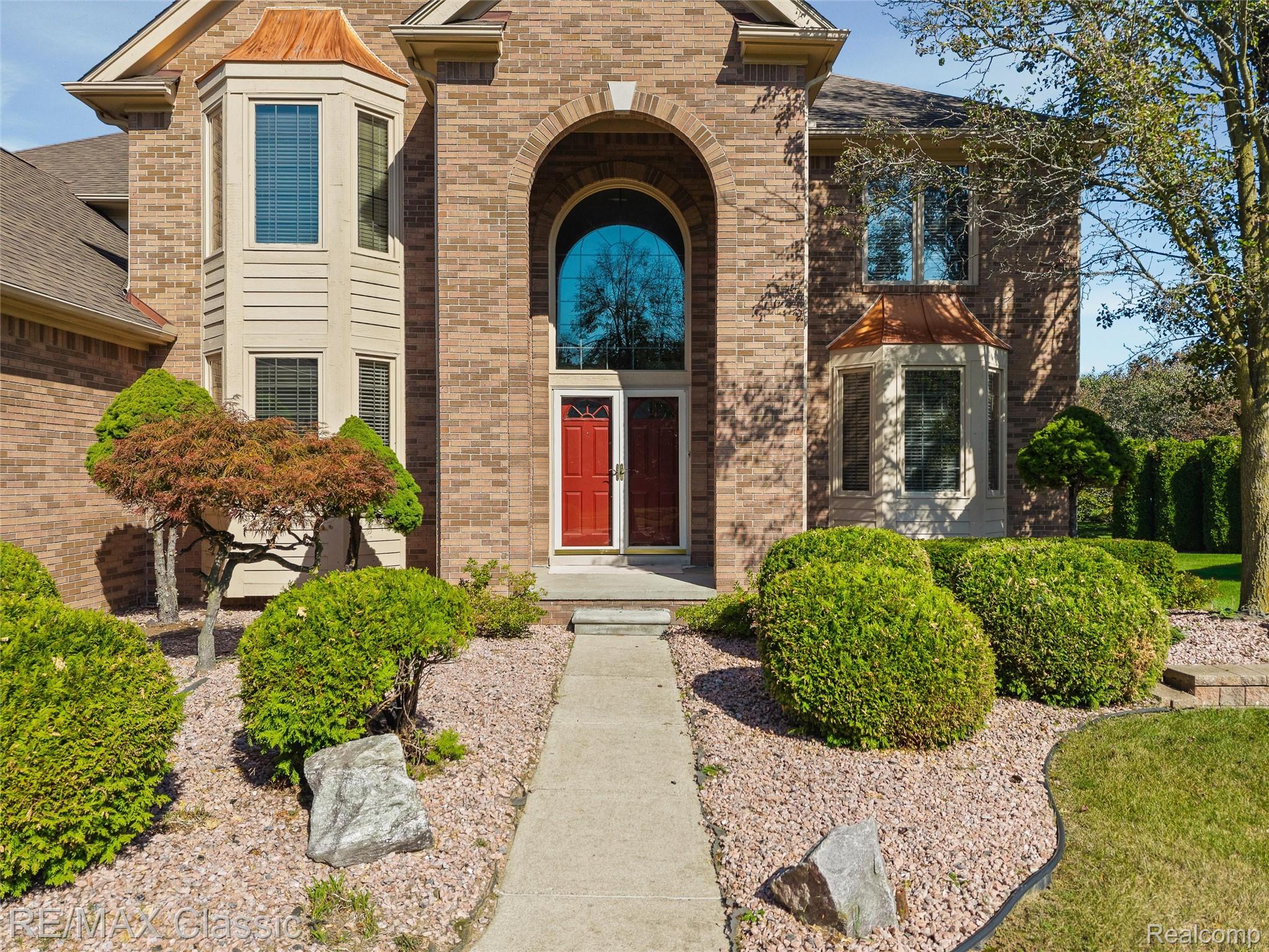 5922 Valley View Drive