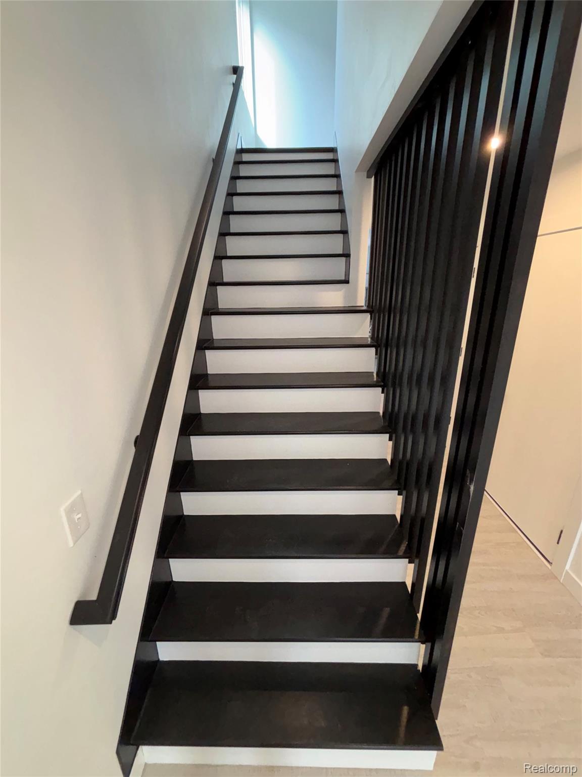 1019 E George Avenue