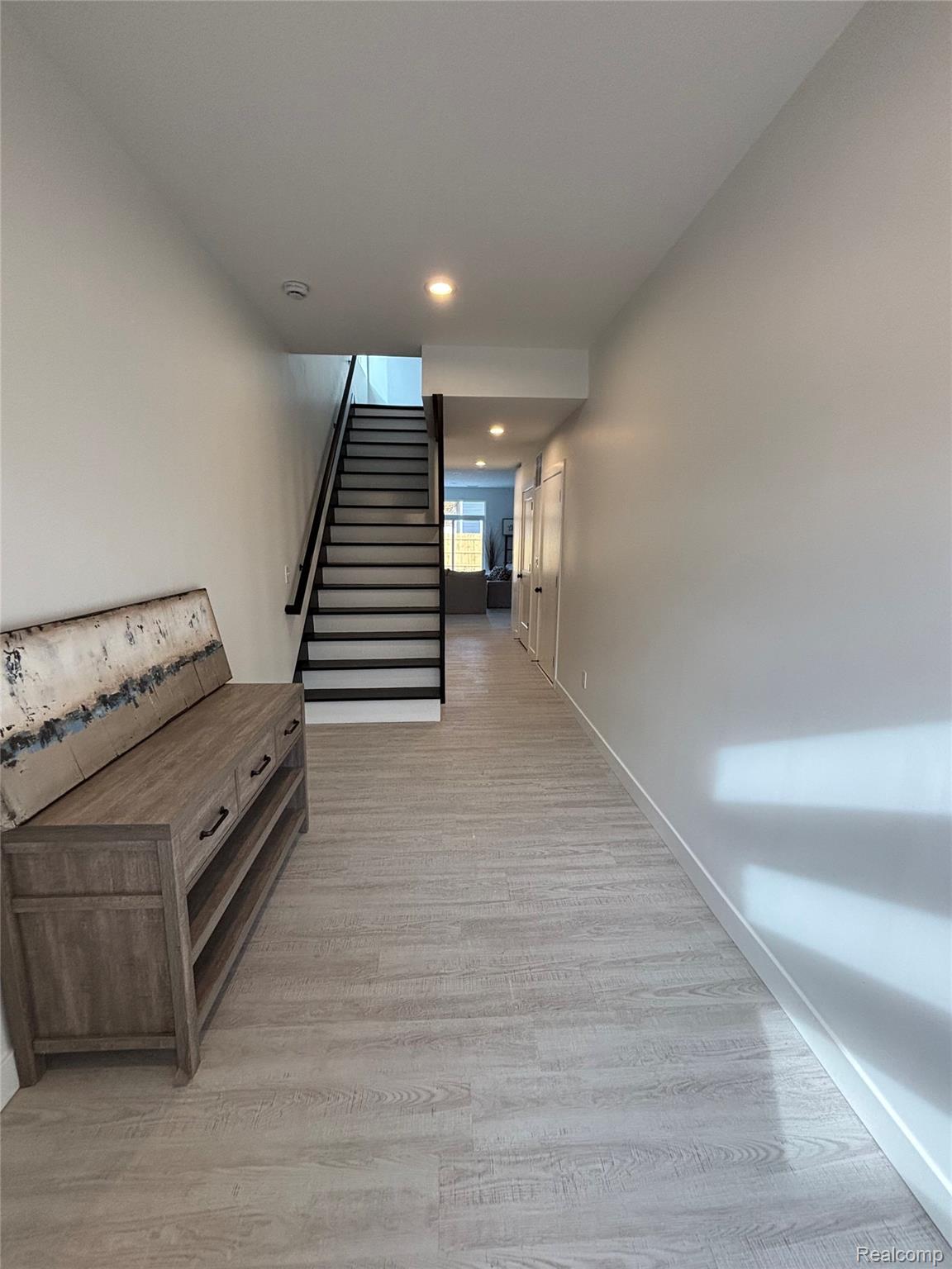 1019 E George Avenue