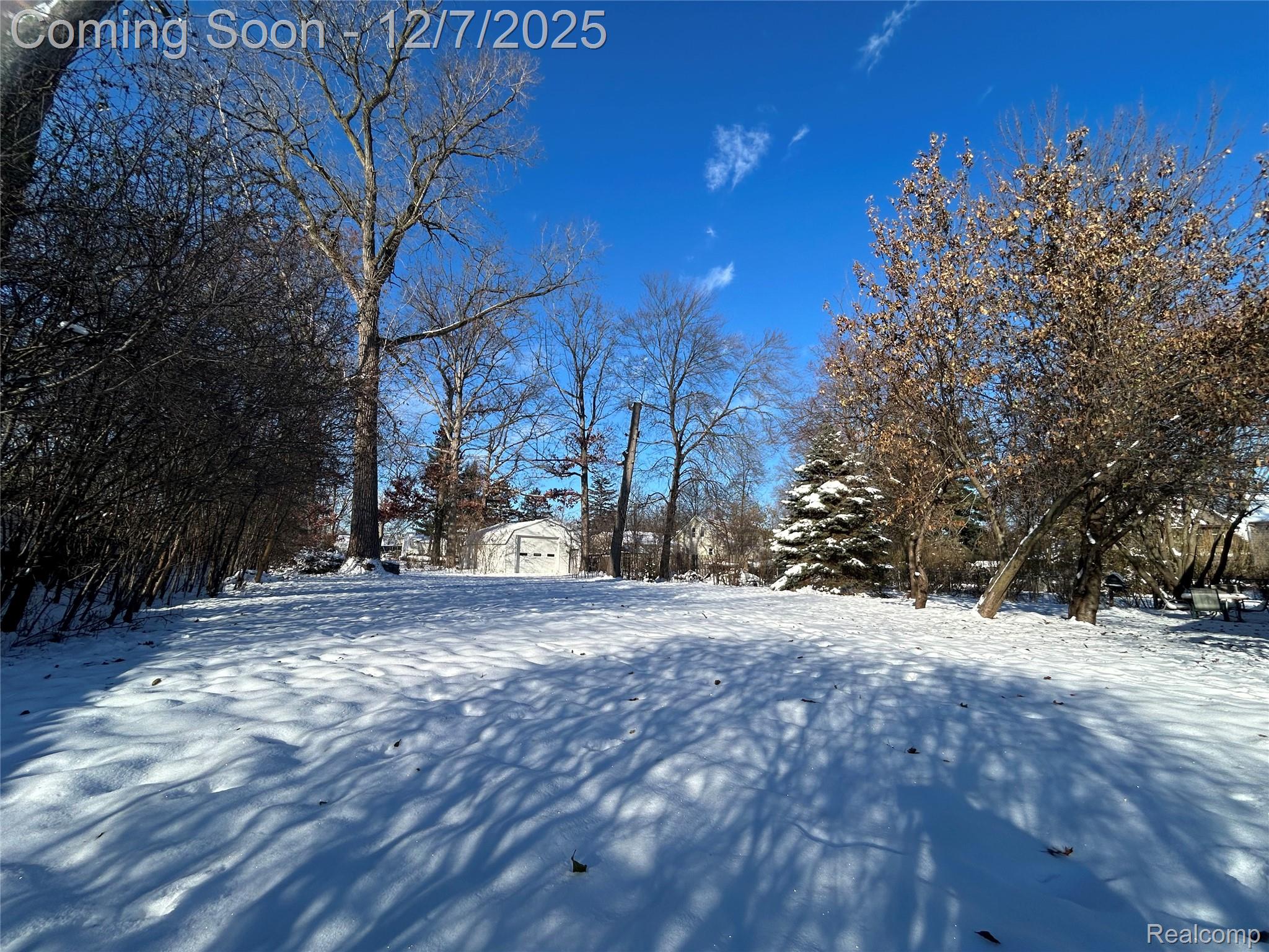 2488 Willow Beach Street