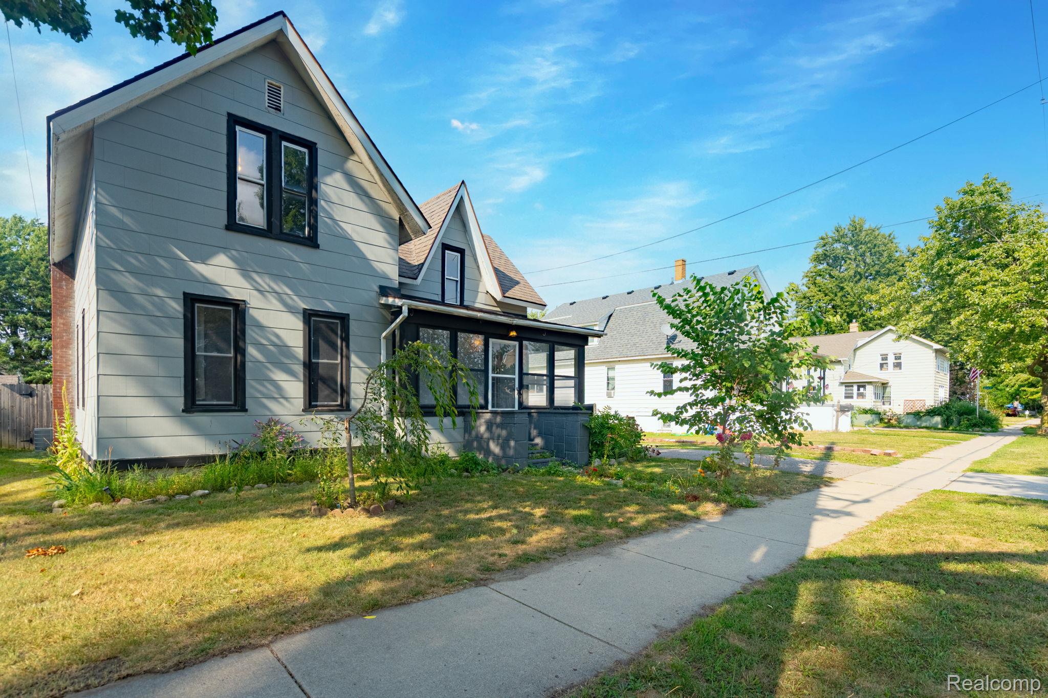 204 Oakland Street