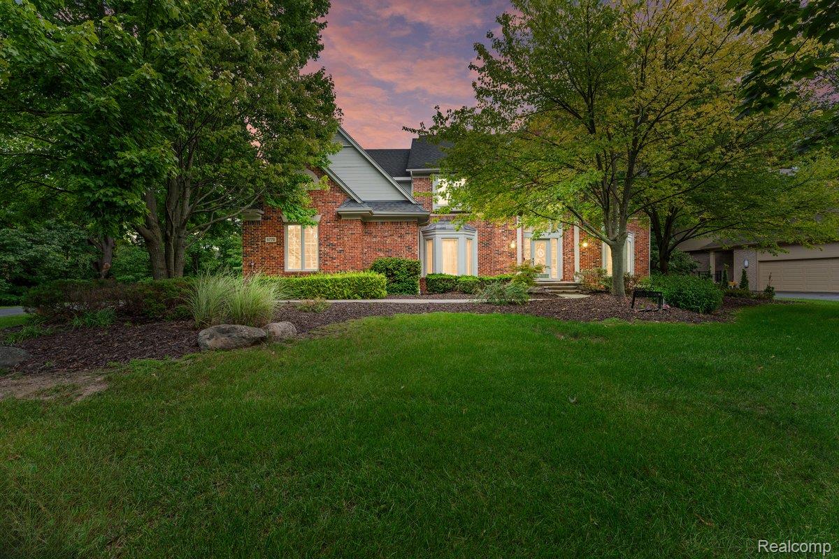 6775 Carlyle Crossing