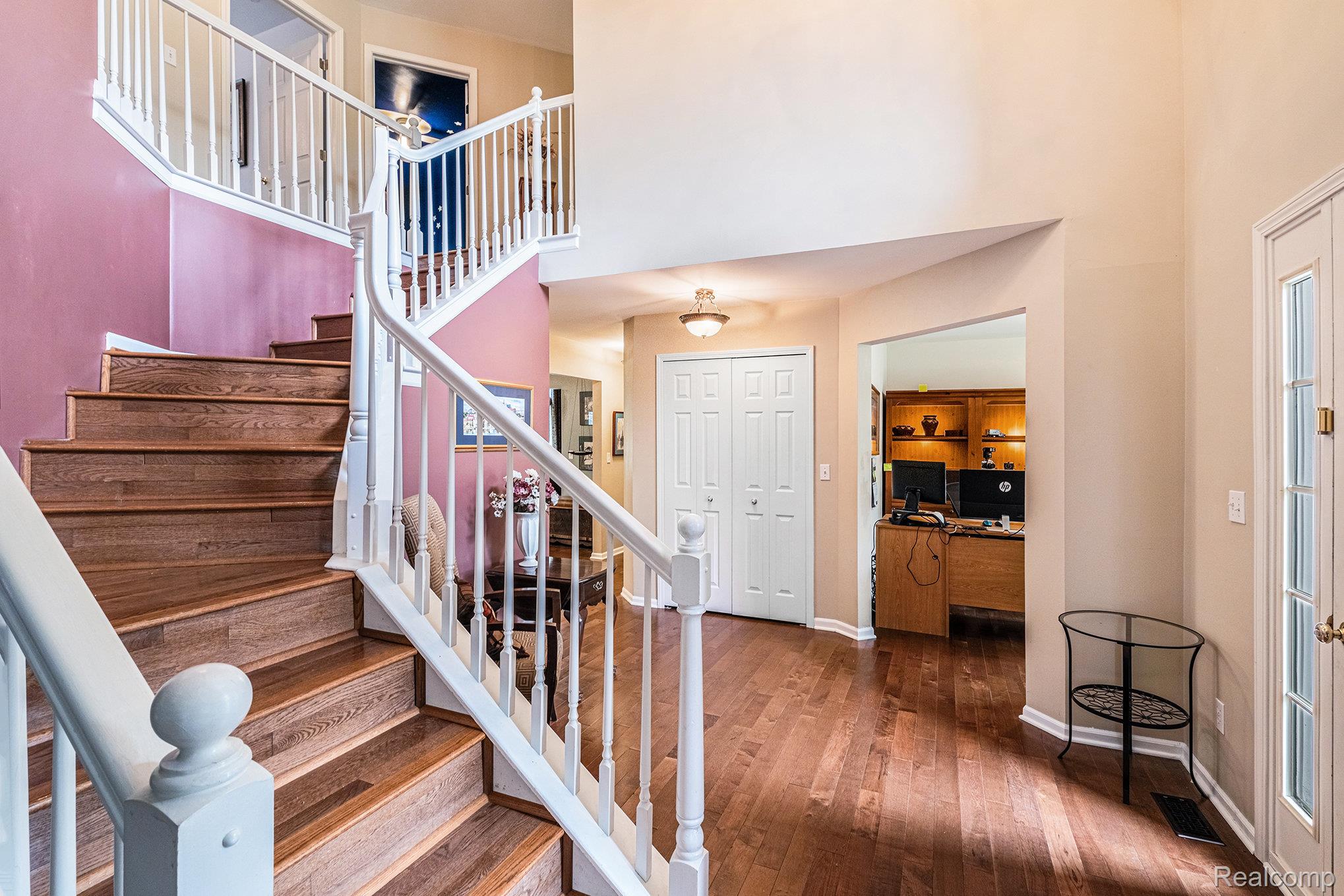 8488 Grand View Drive