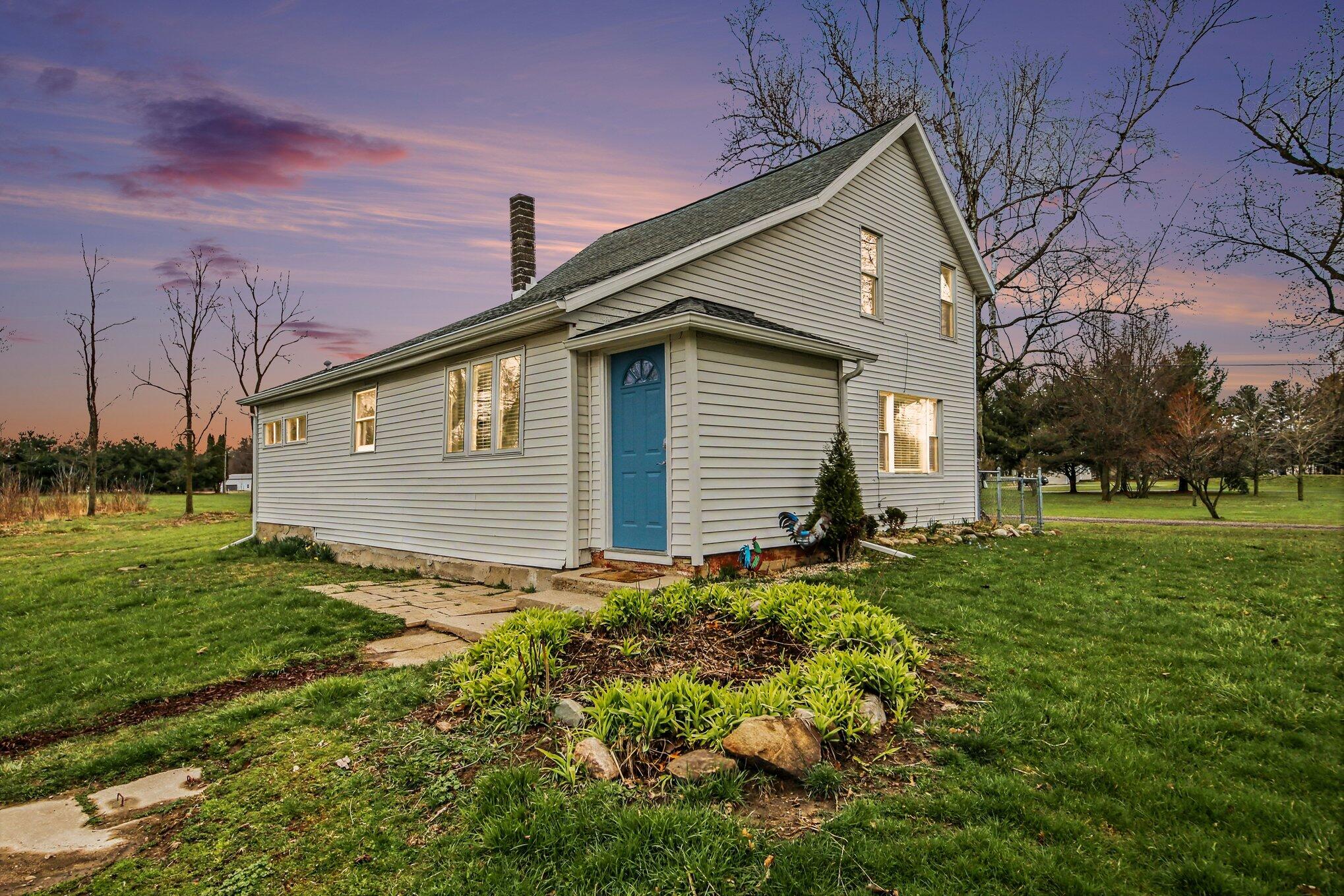 8753 Wabasis Avenue NE