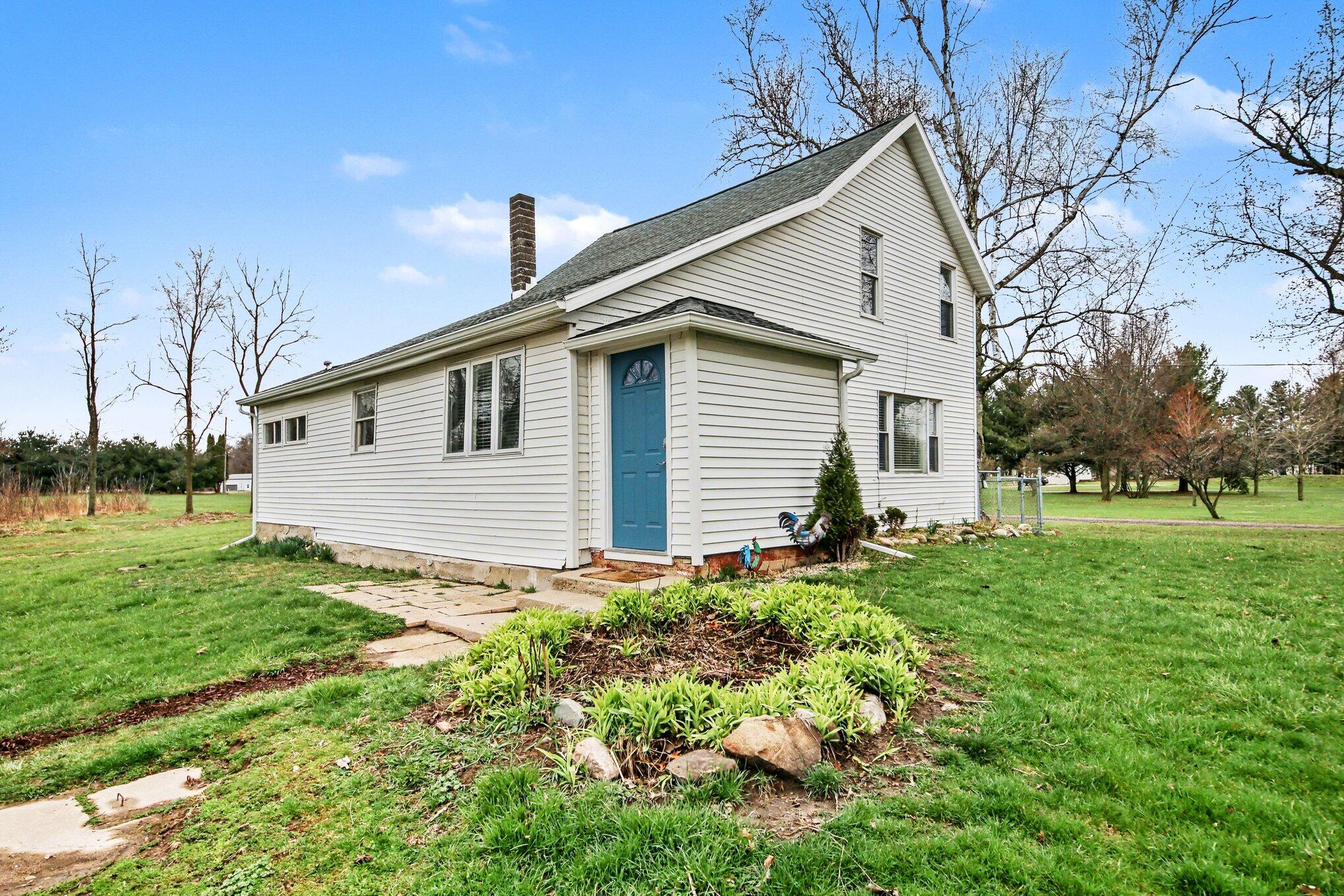 8753 Wabasis Avenue NE