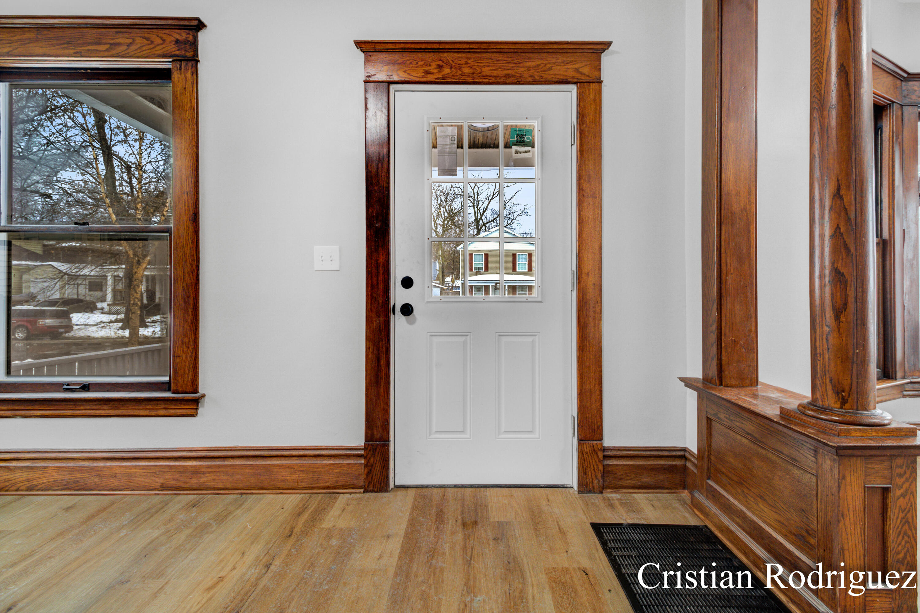 853 Geneva Avenue SE