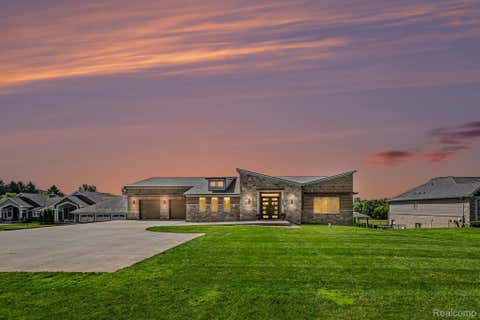 Photo of 2943 Sleeth Road, Commerce Charter Township, MI 48382 (MLS # 20261051033)