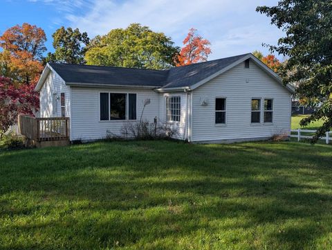 4045 W Stanton Road Stanton City MI 48888