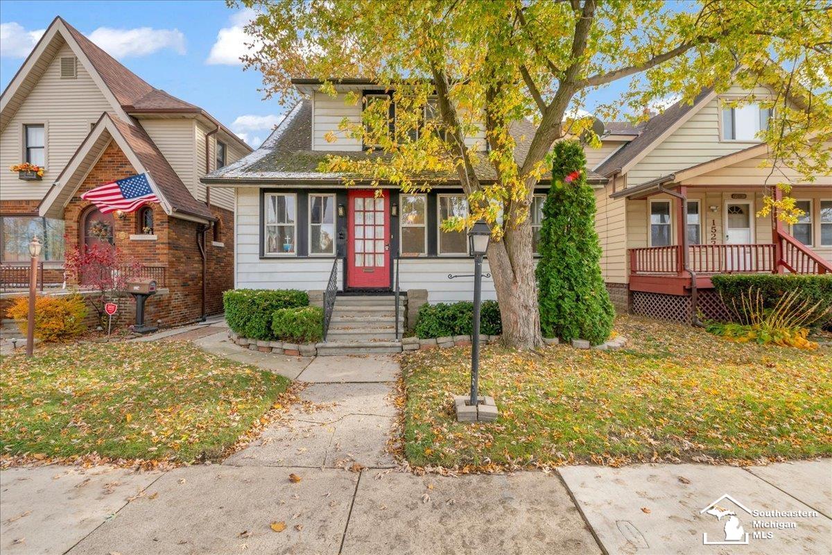 1519 Fort Park Boulevard