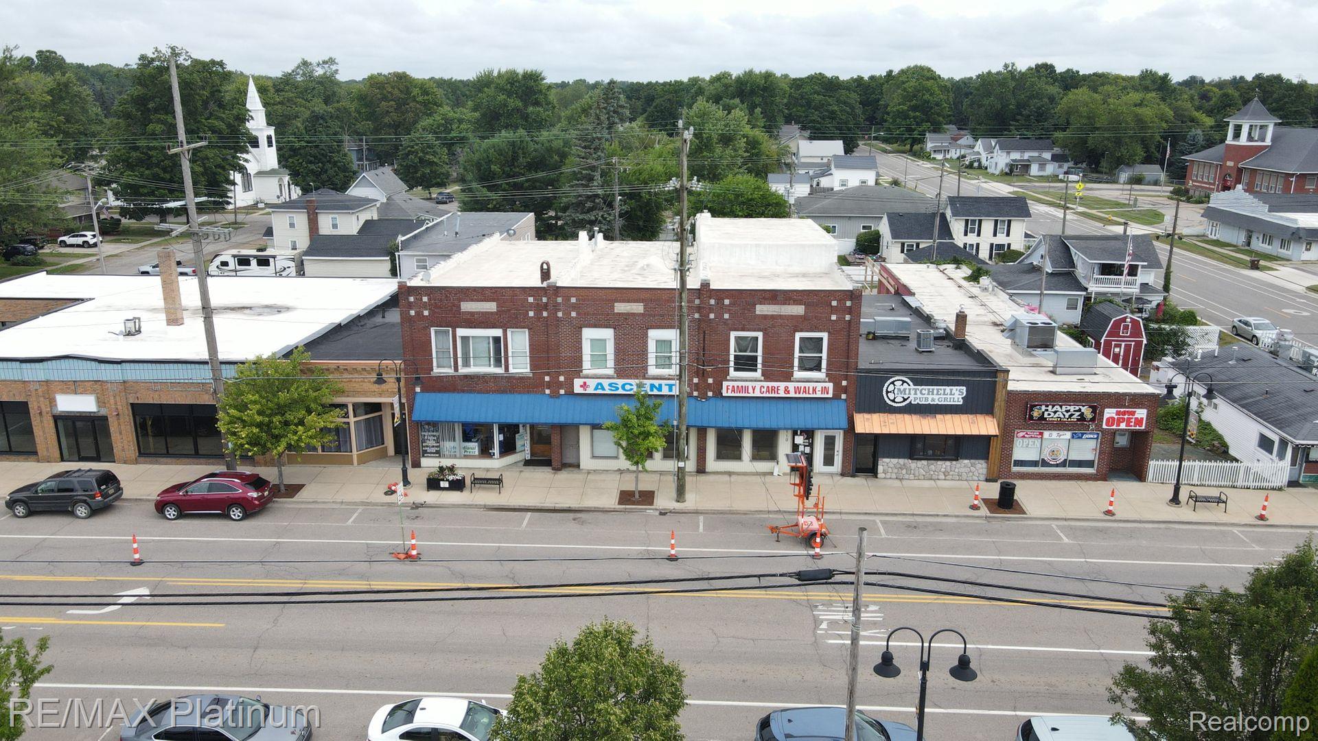 110 W Grand River Road