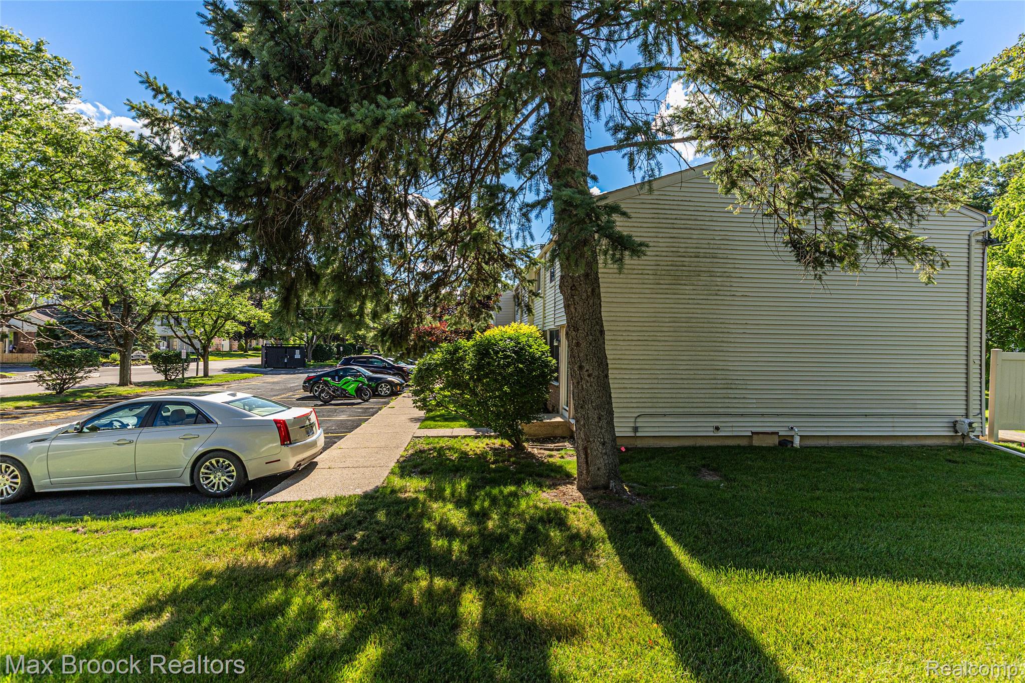 1669 Wimbledon Drive