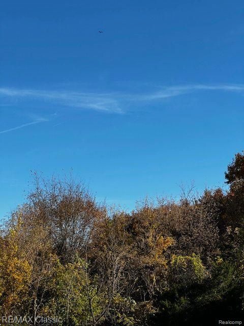 5927 NOTTINGHAM Point Hamburg Township MI 48116