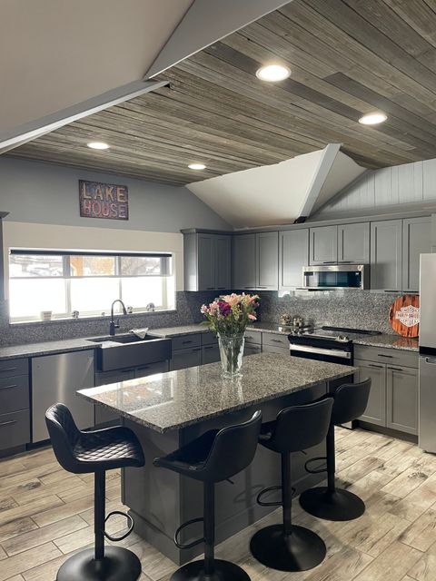 A home in WaterfordCharterTownship_Oakland