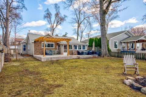A home in WaterfordCharterTownship_Oakland