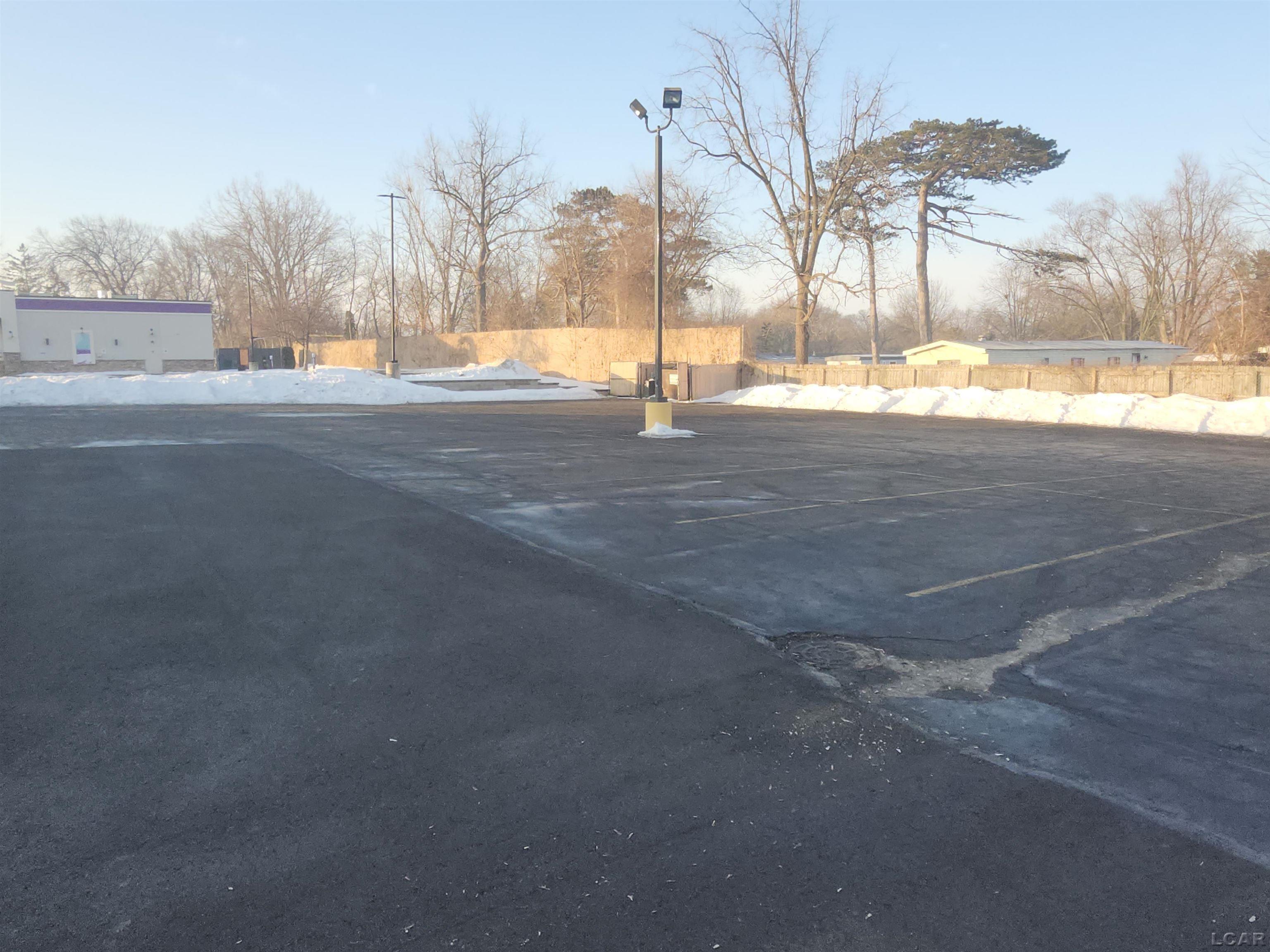 1002 S Main St Street