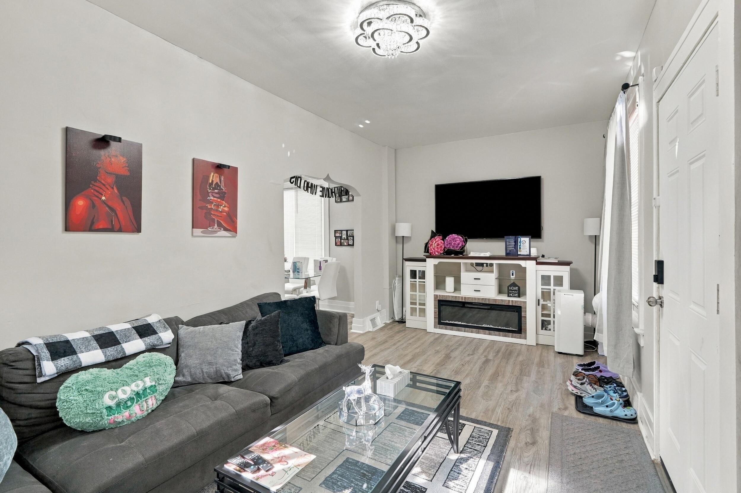 92 E Pleasant Street