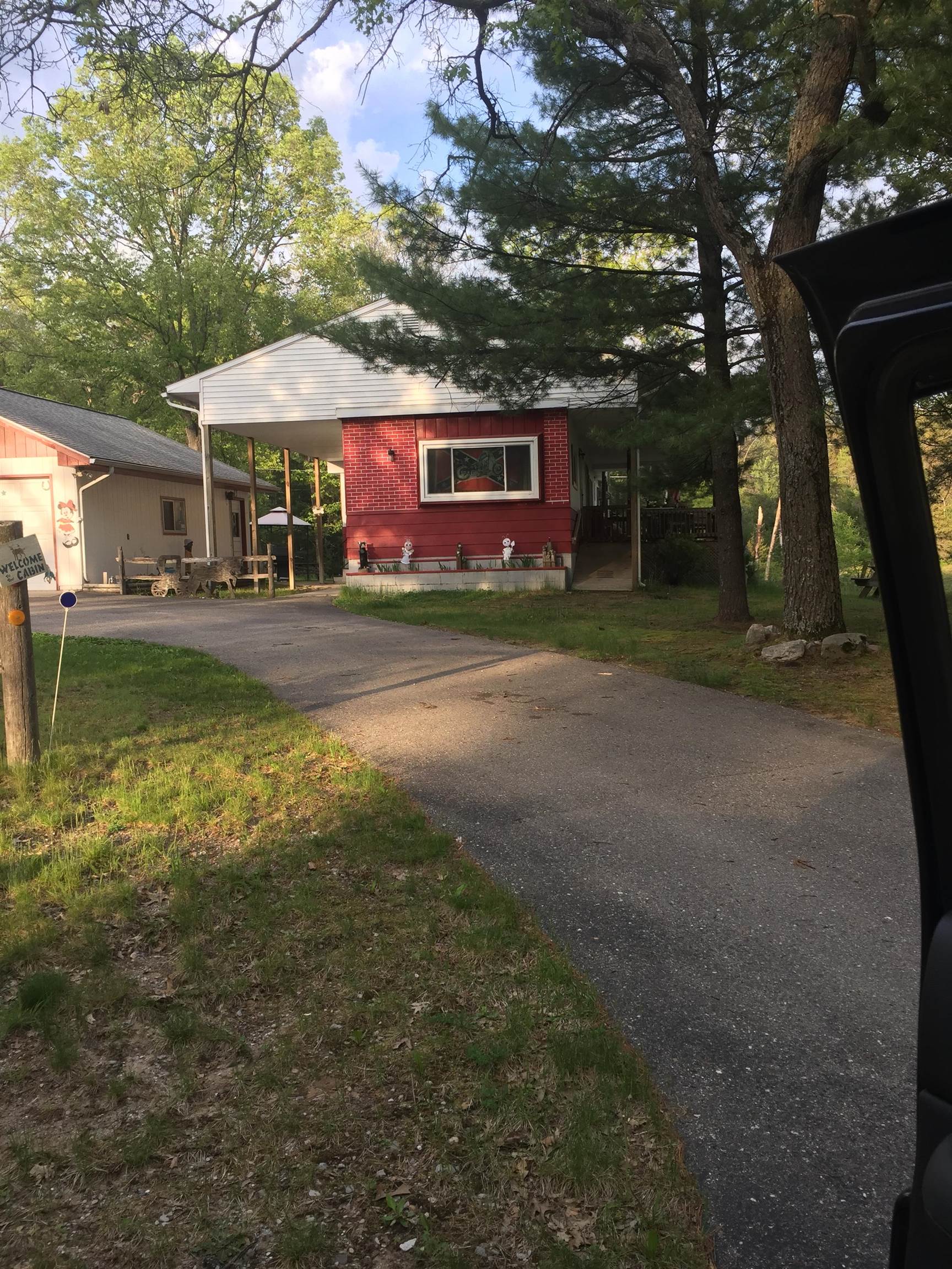 1690 Buena Vista Avenue