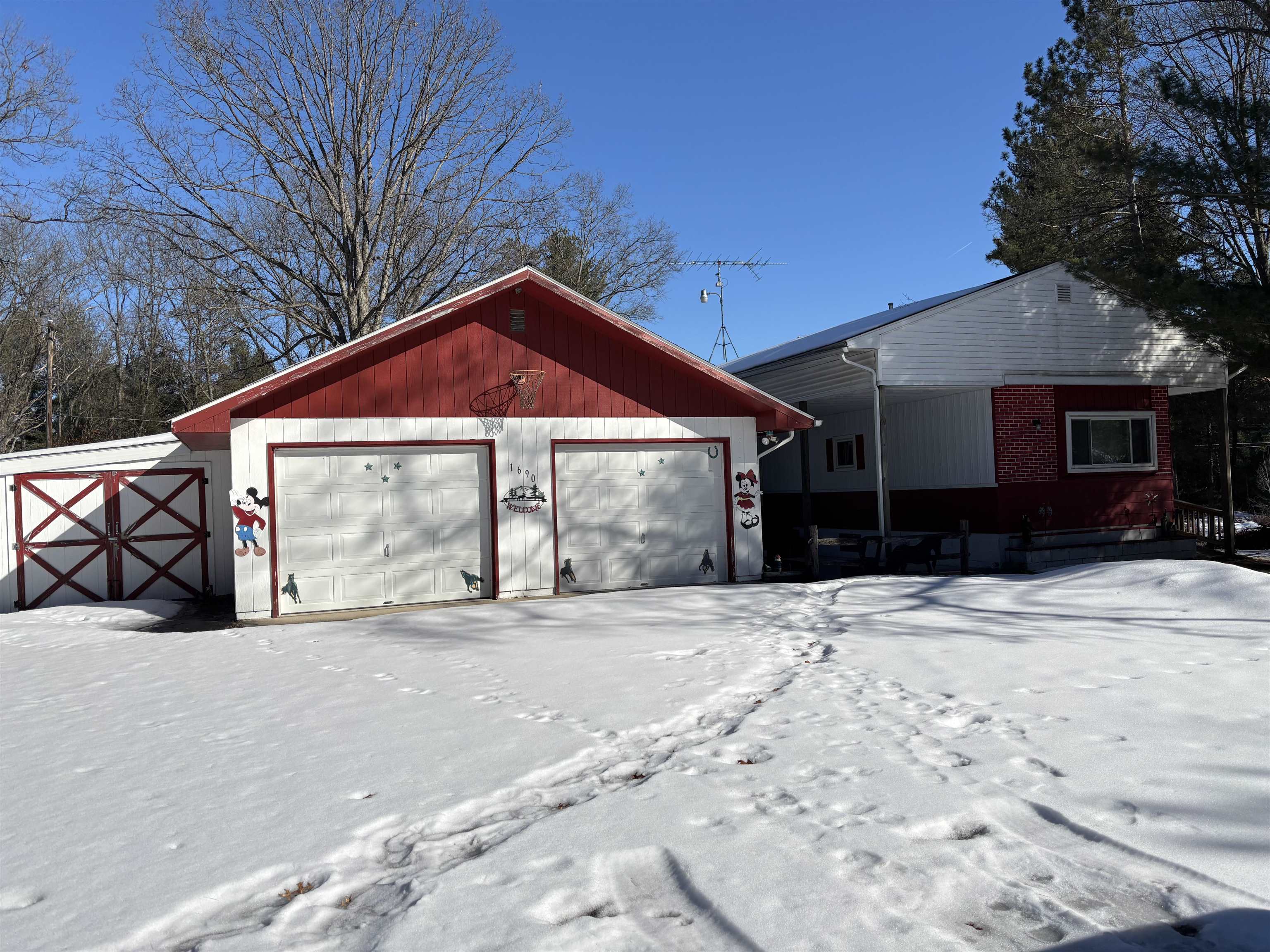 1690 Buena Vista Avenue