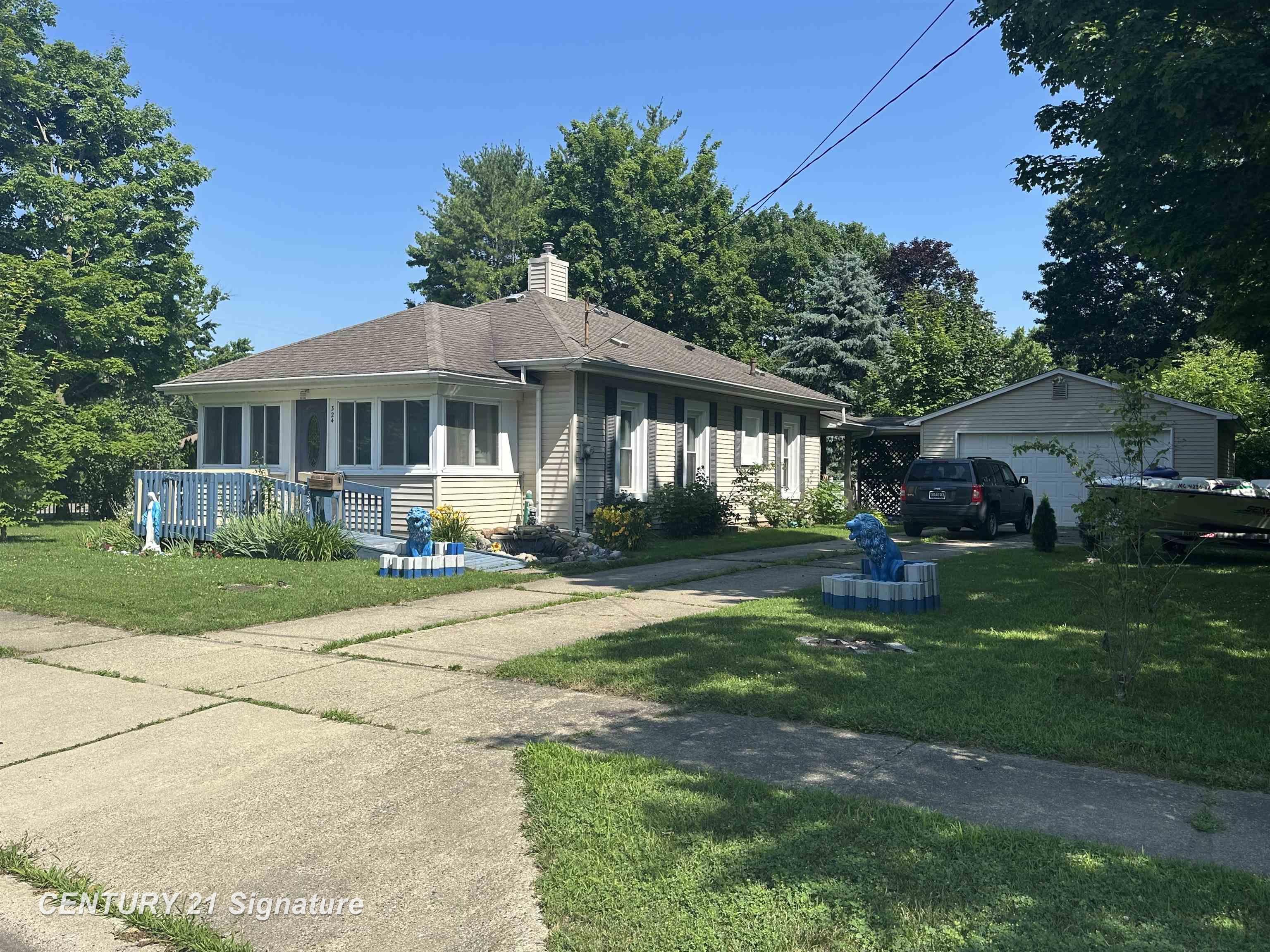 324 Pine Street