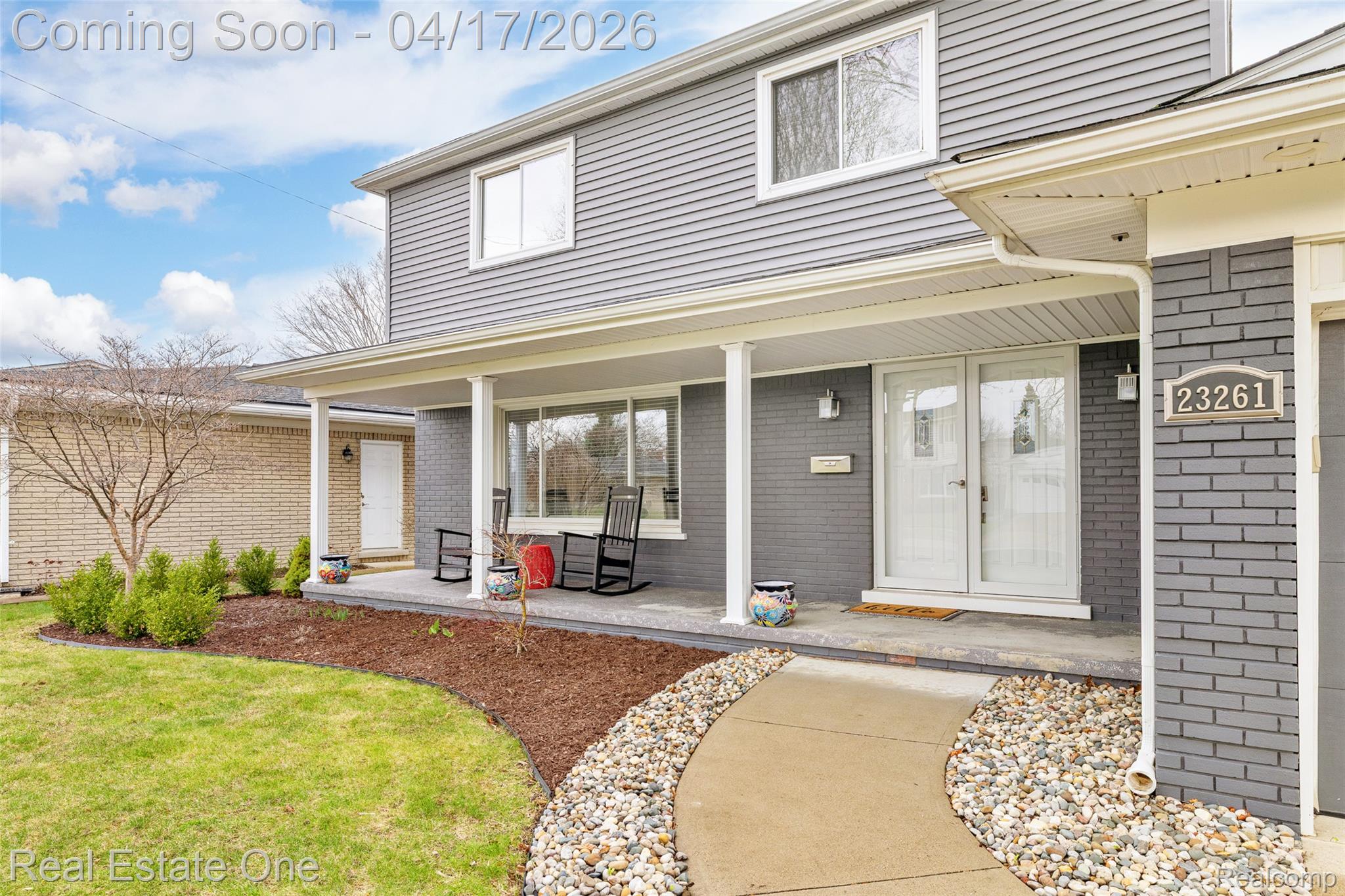 23261 Robert John Street