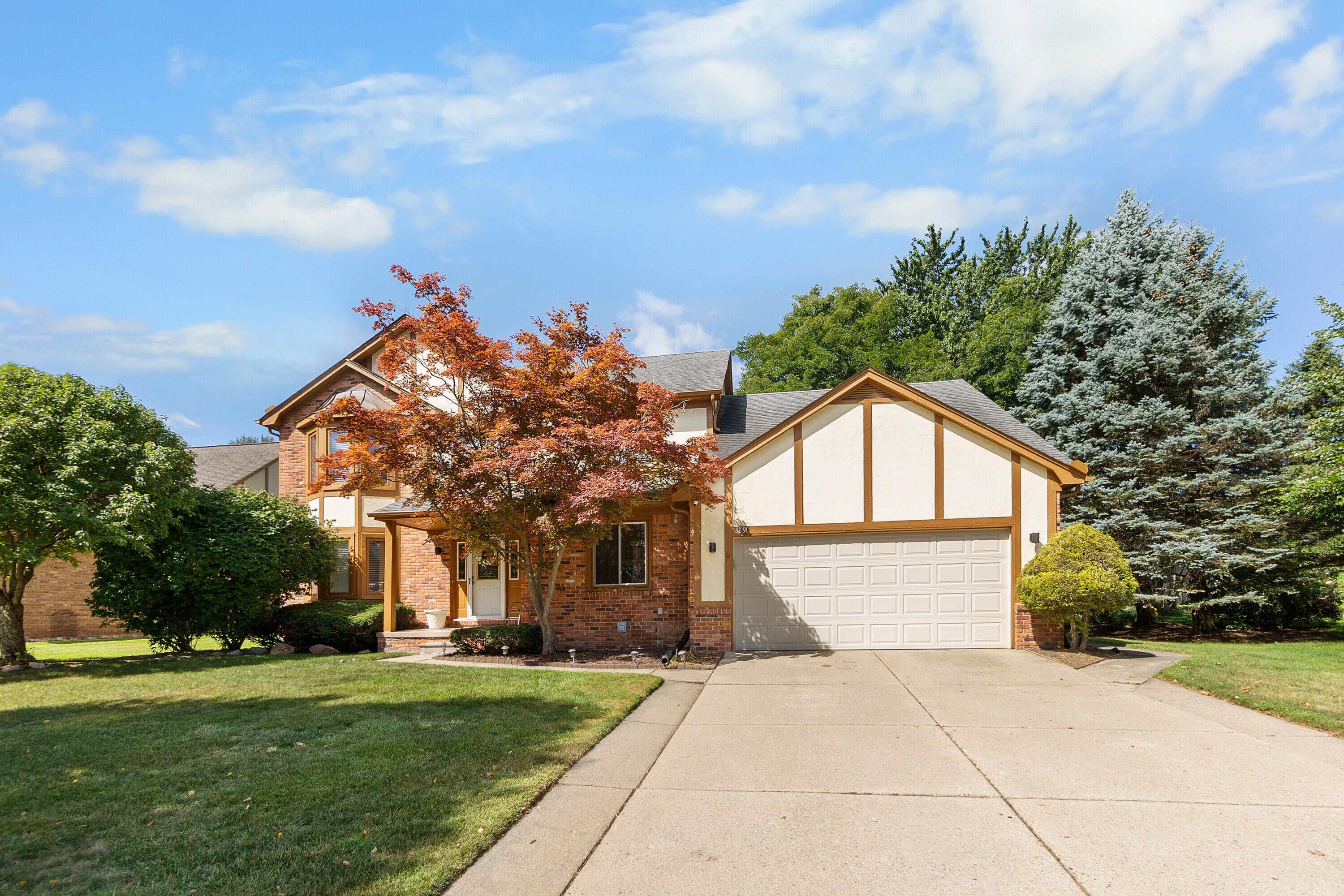 3891 Fairfax Drive