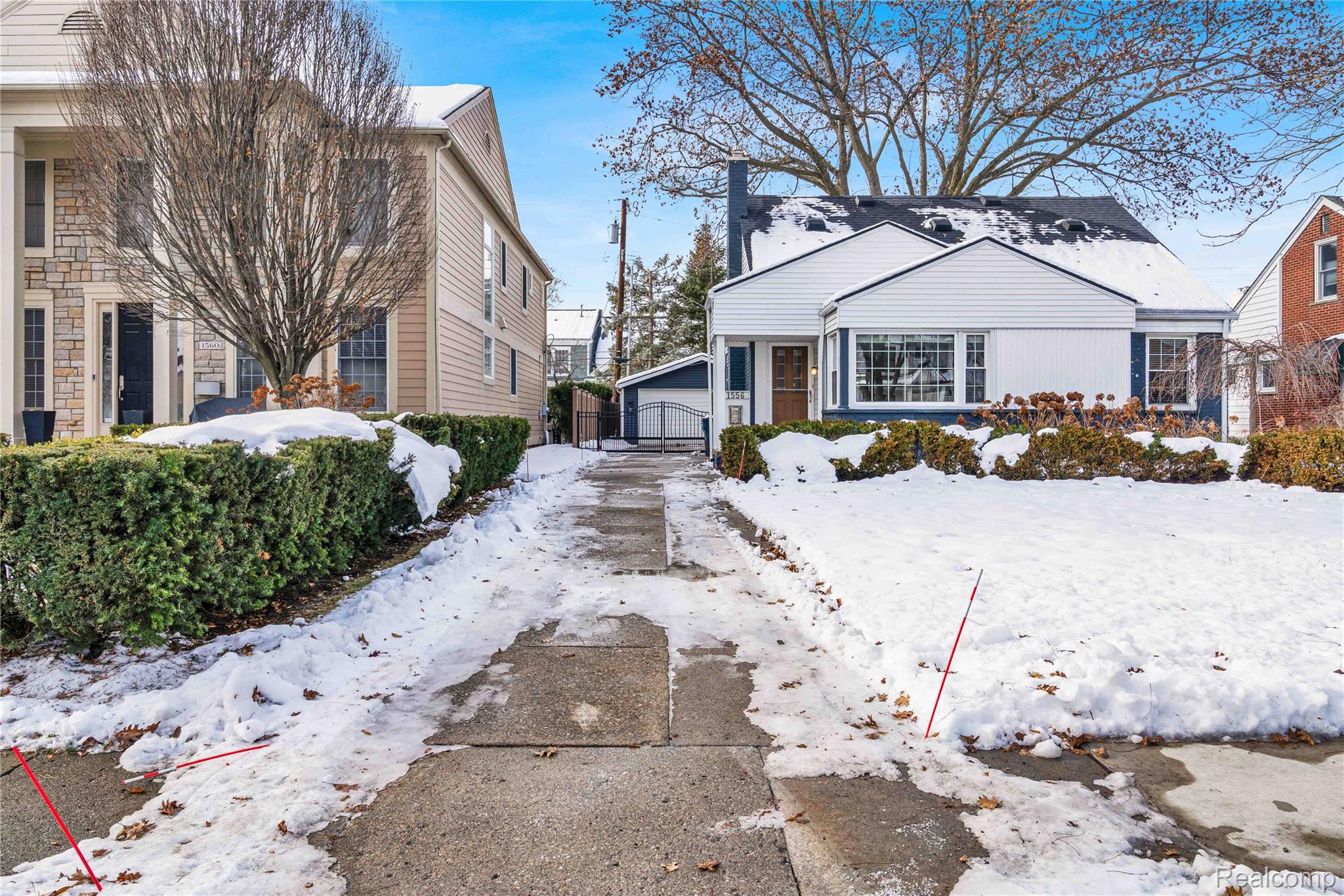 1556 Stanley Boulevard