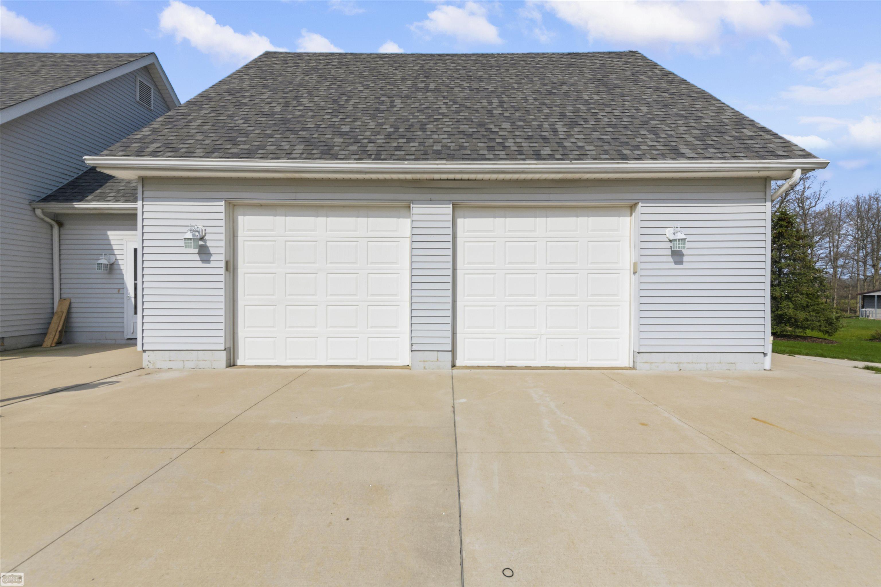 4453 Lone Oak Drive