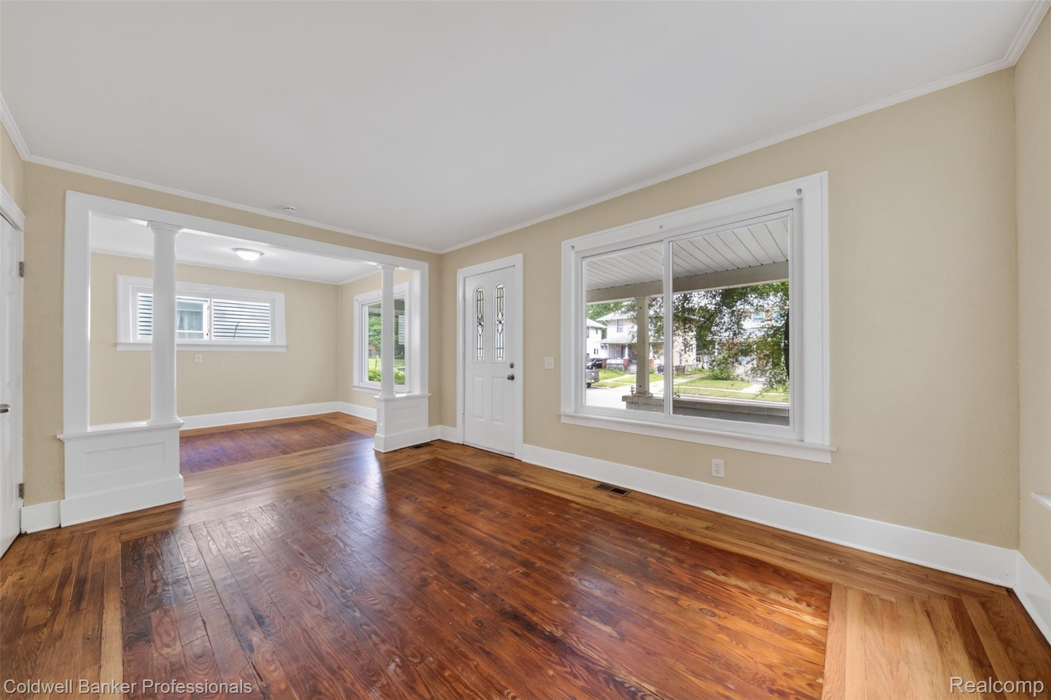 43 Dwight Ave Avenue