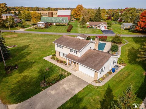 17 Lakeridge Drive Adrian Township MI 49221