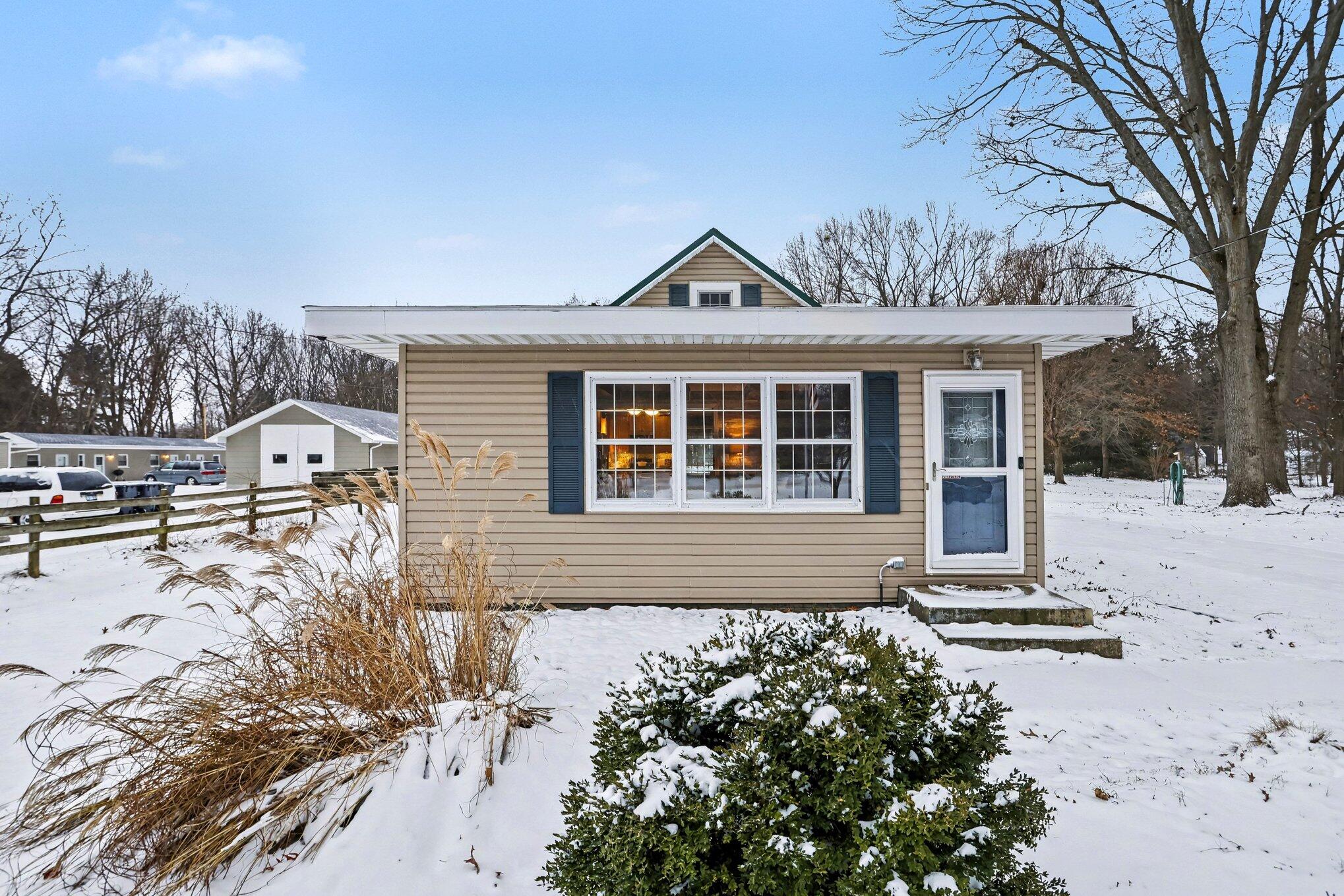 2844 W Glenlord Road