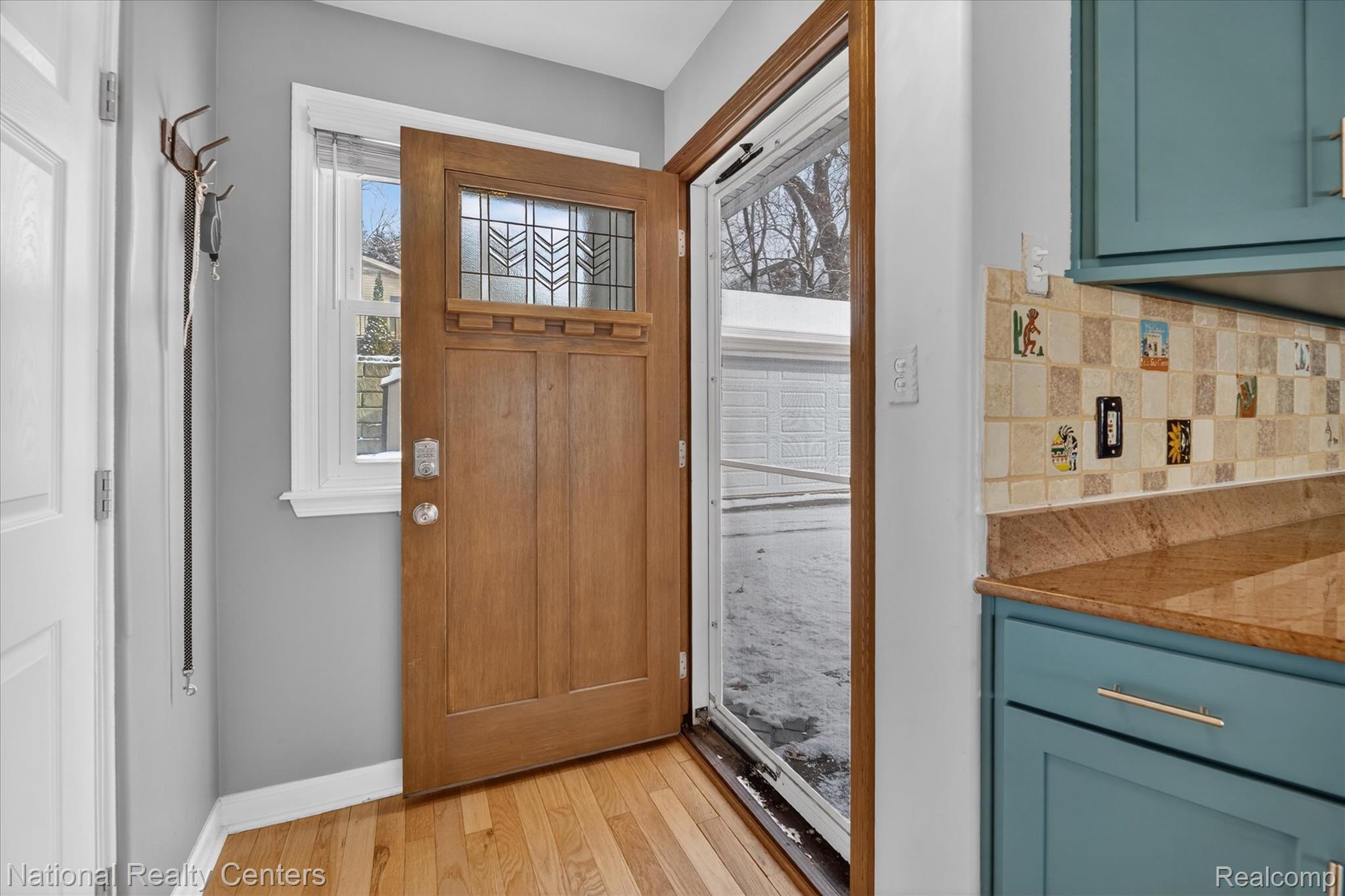 560 Black Oaks Trail