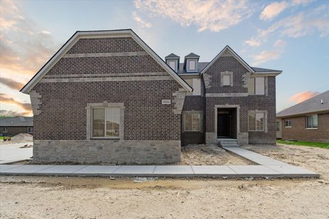 19266 THOMPSON Drive Macomb Township MI 48042