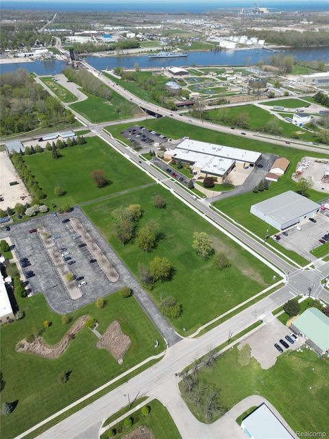 1515 N JOHNSON Street Bay City City MI 48708