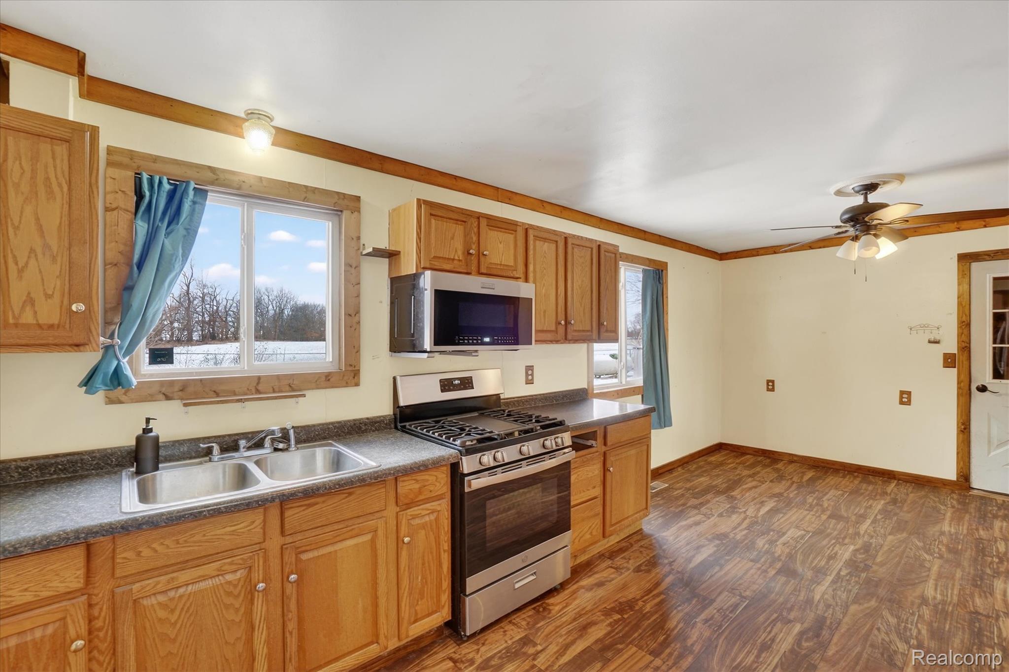 4480 W Grand River Road