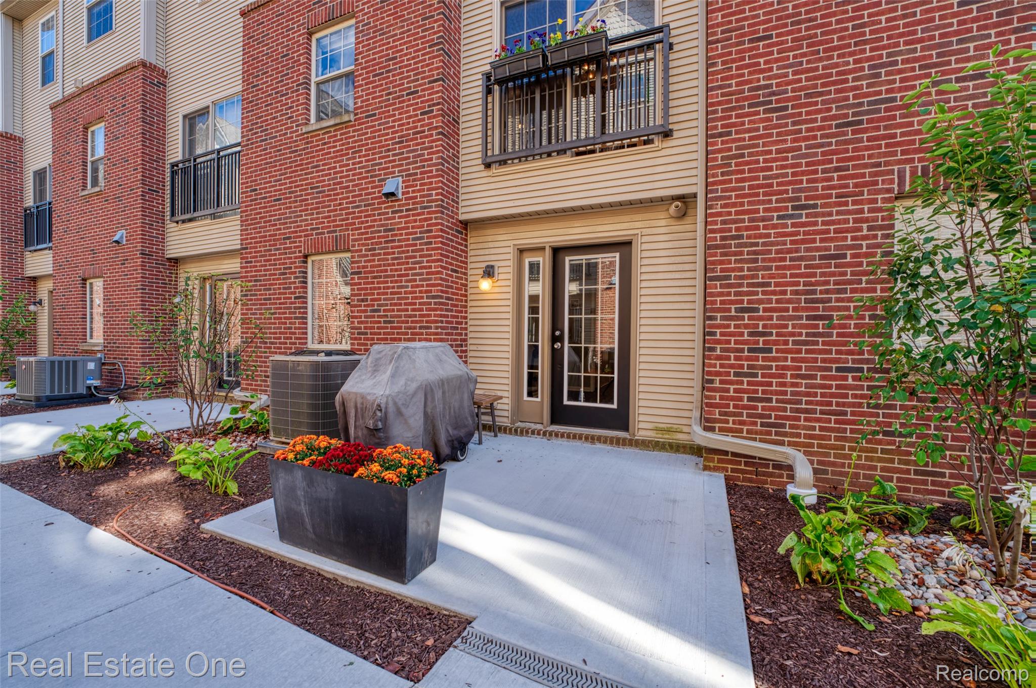 131 S 2nd Street