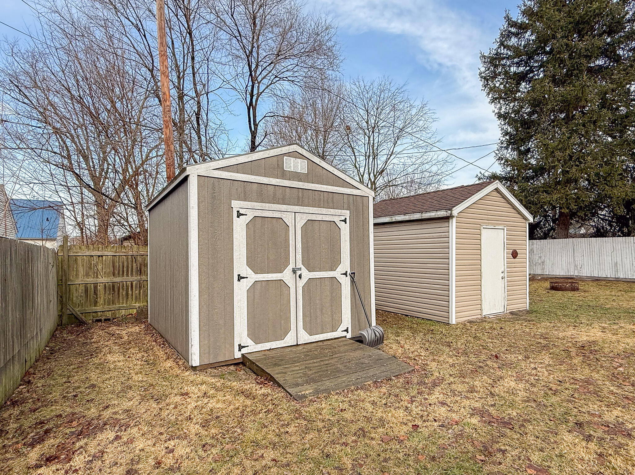 409 W Railroad Street