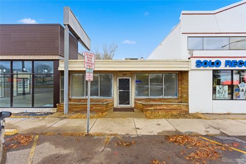 30156 Woodward Avenue Royal Oak Charter Township MI 48073