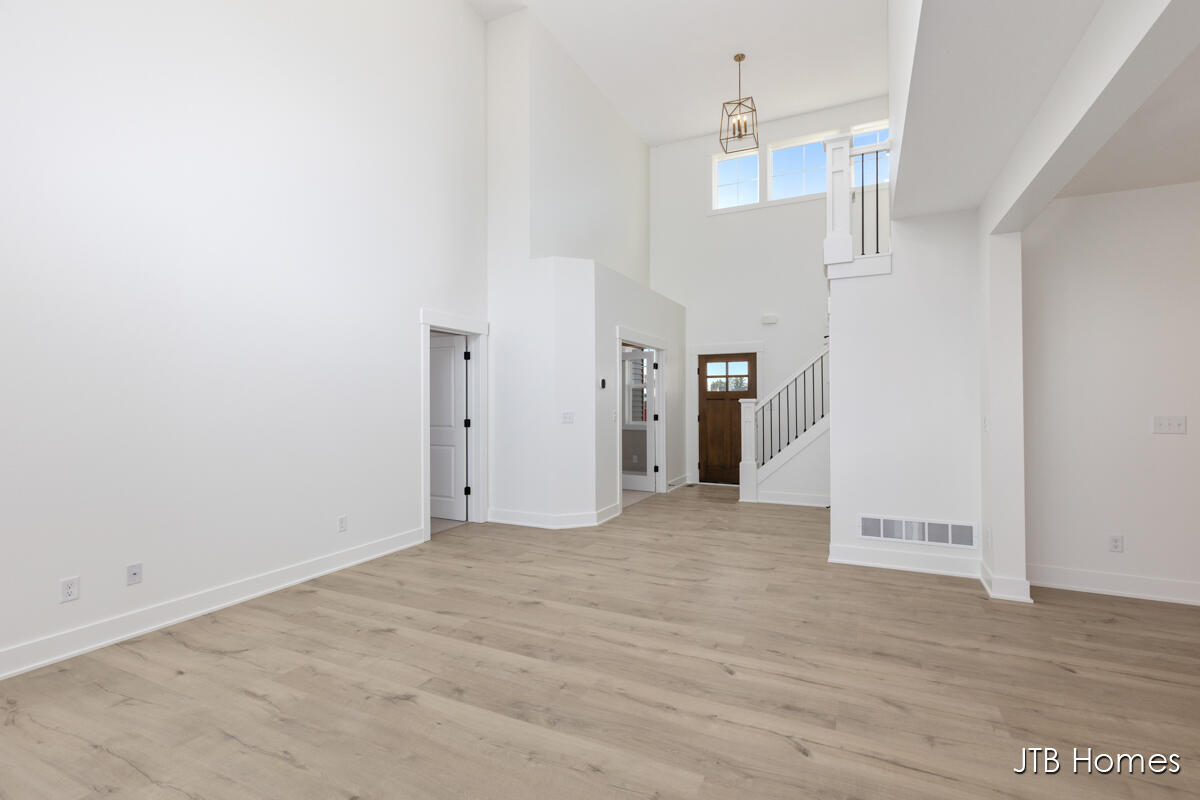 5970 Claymont Court SE