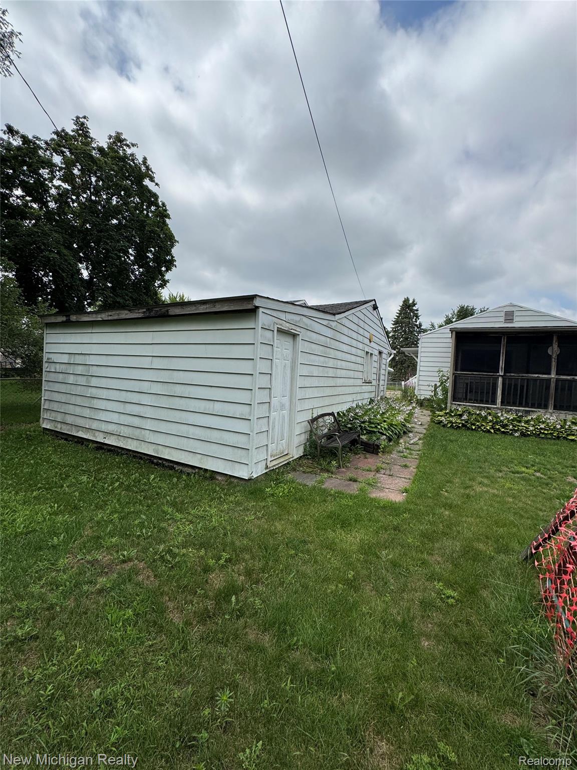 2773 Woodruff Lane