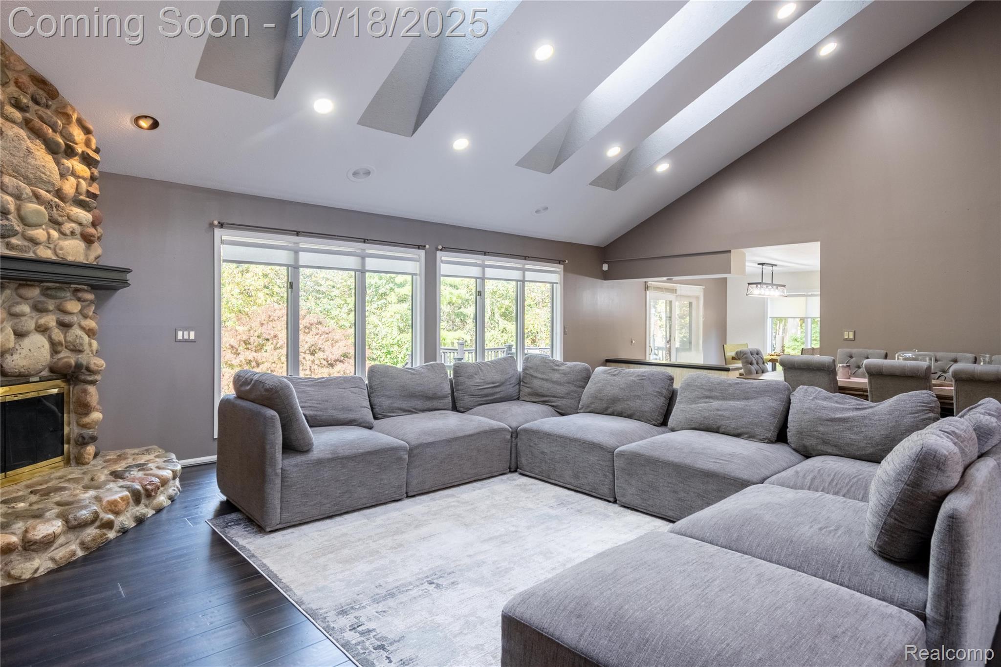 38906 Santa Barbara Street