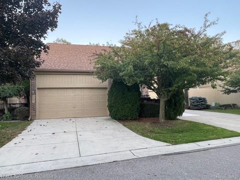 2201 Siboney Court Rochester Hills City MI 48309