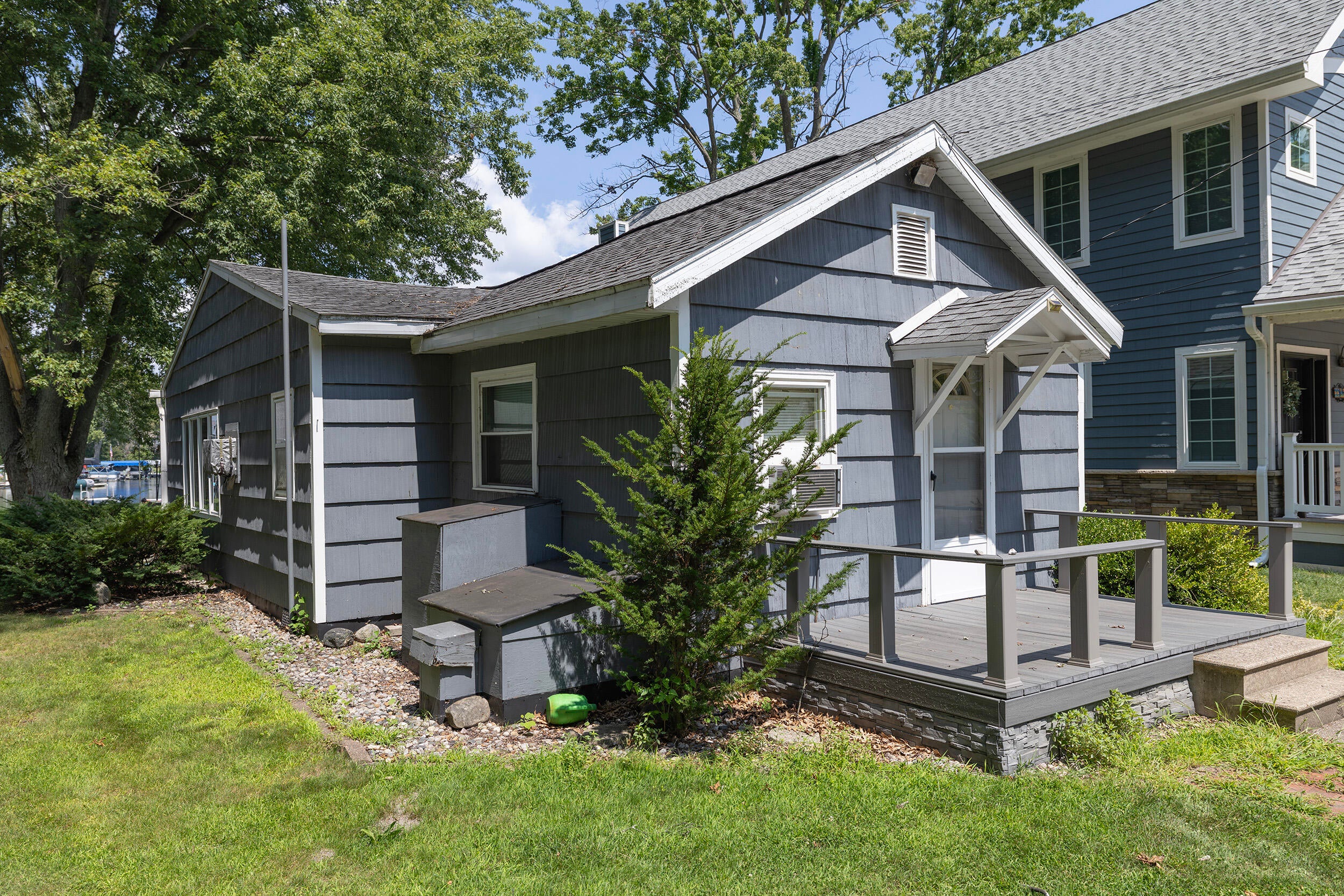33418 Inn-D-Inn Drive