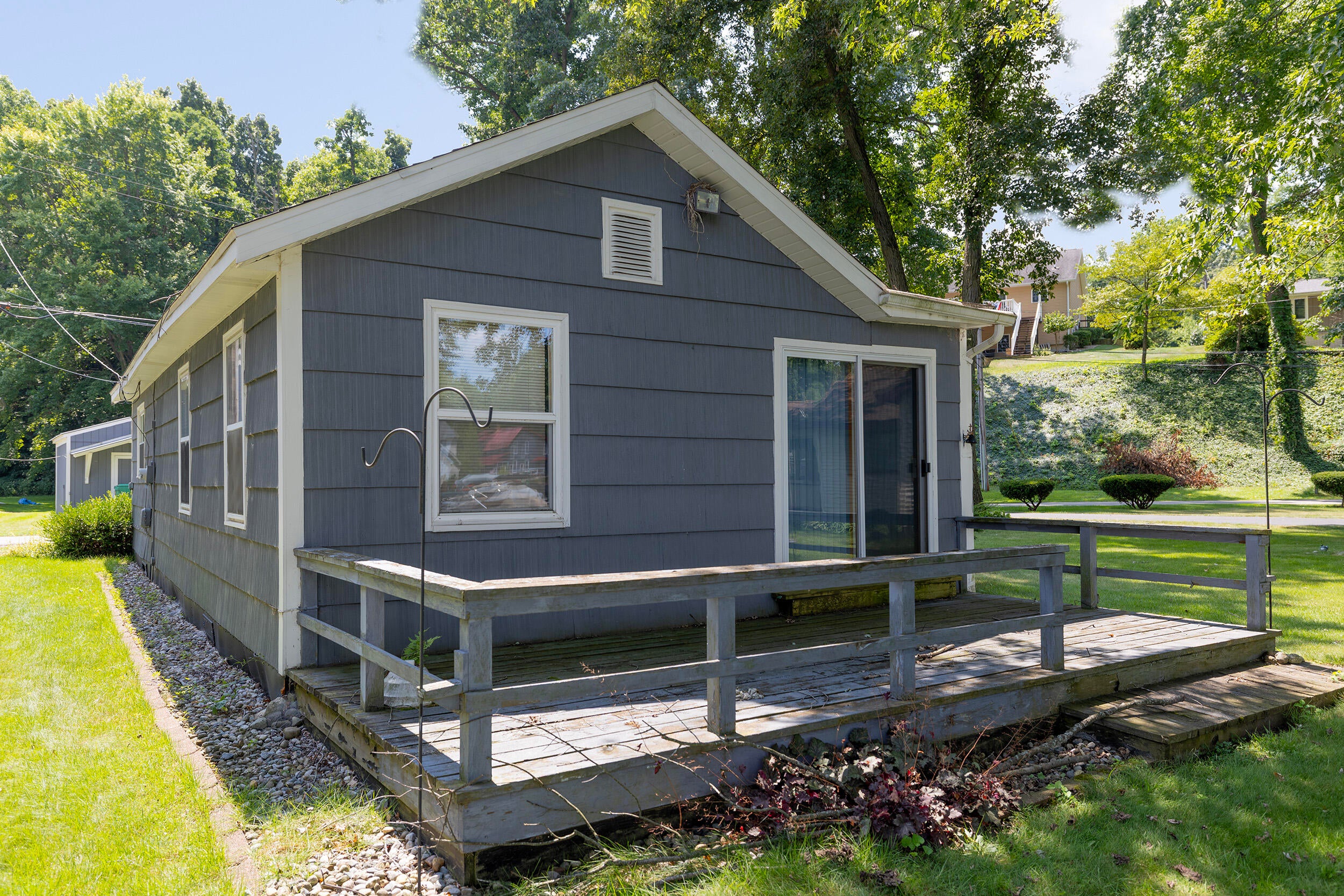 33418 Inn-D-Inn Drive