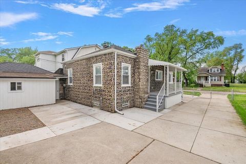 Tiny photo for 39 W Elza Avenue, Hazel Park City, MI 48030 (MLS # 81026023731)