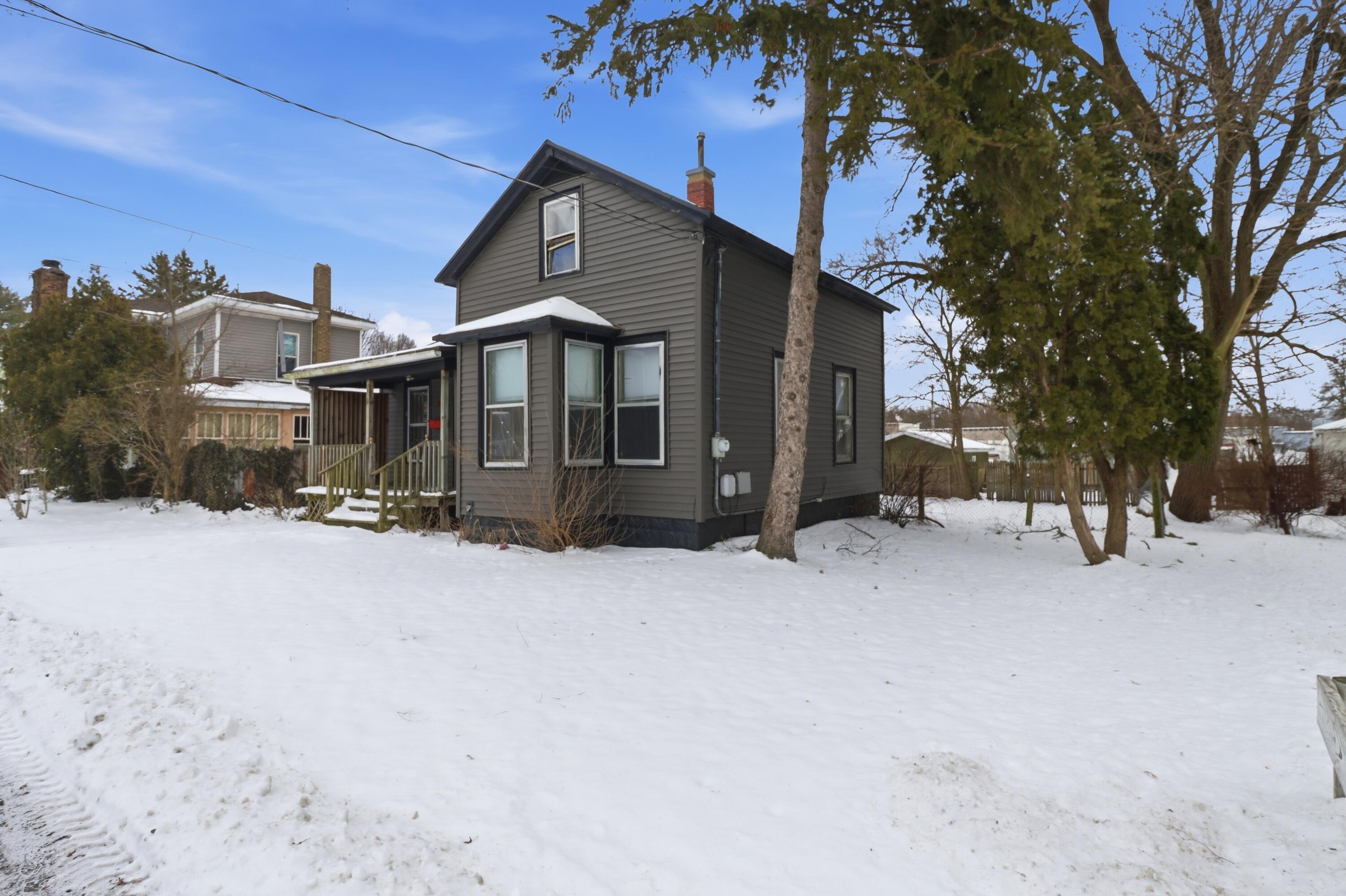 316 E Division Street